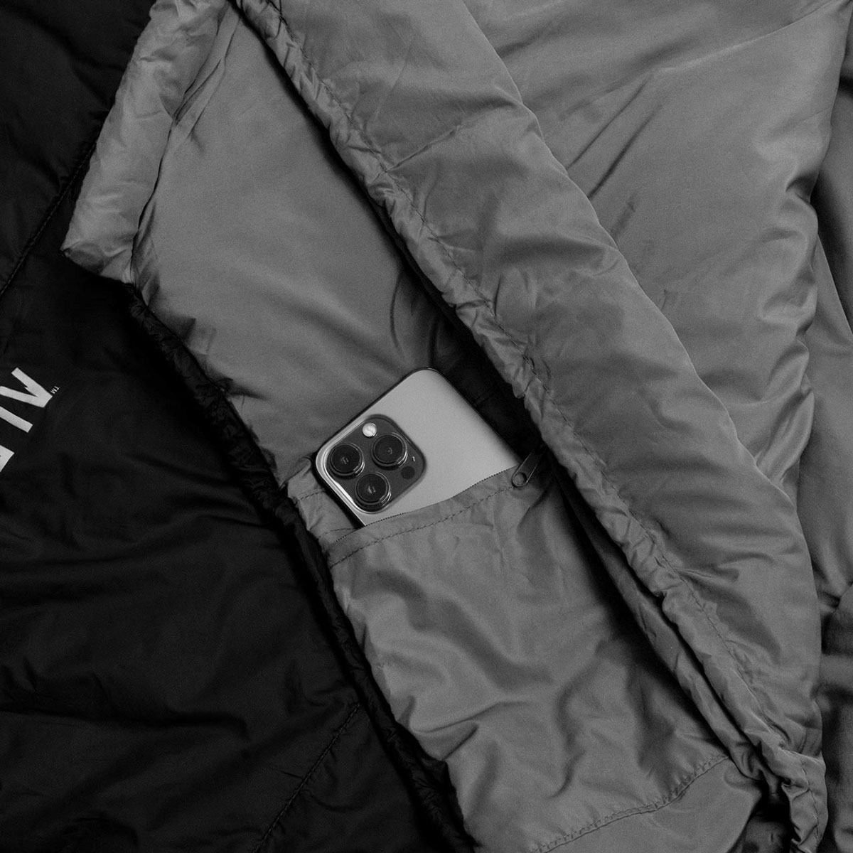 Śpiwór Alpinus Survival 1100 Czarny - lewy
