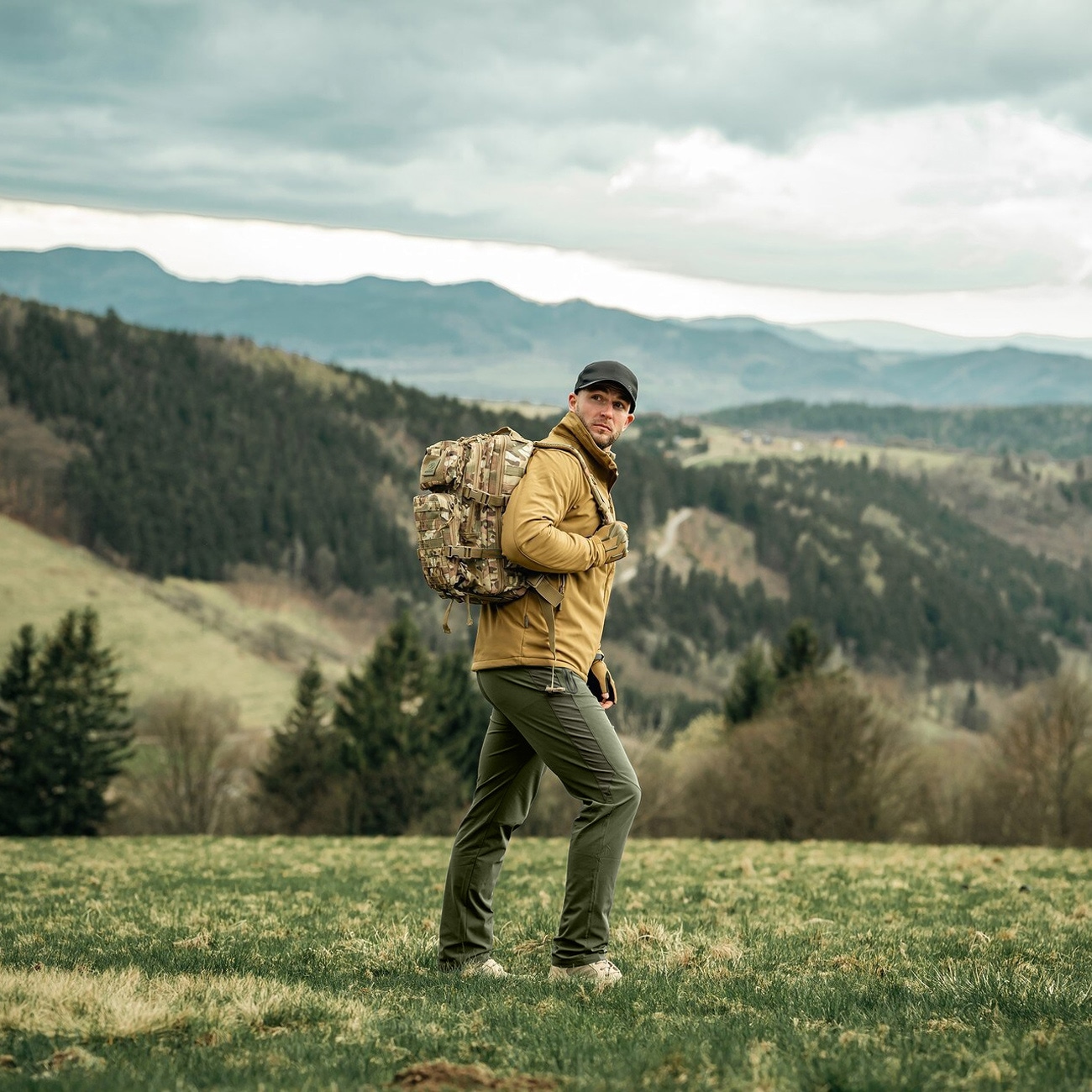 Spodnie Highlander Outdoor Munro Walking Trousers - Forest Green