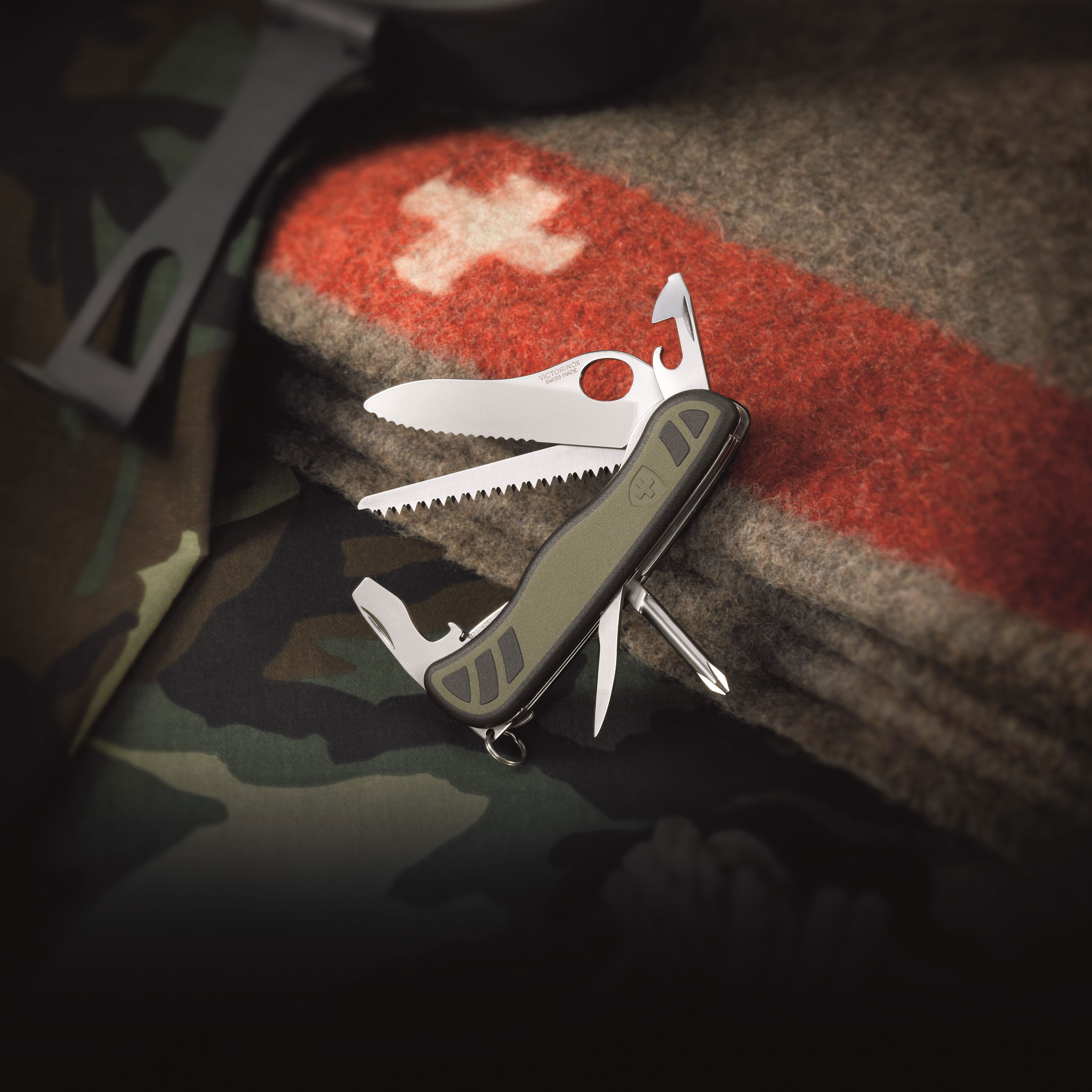 Scyzoryk Victorinox Soldier 08 One-Hand - Green