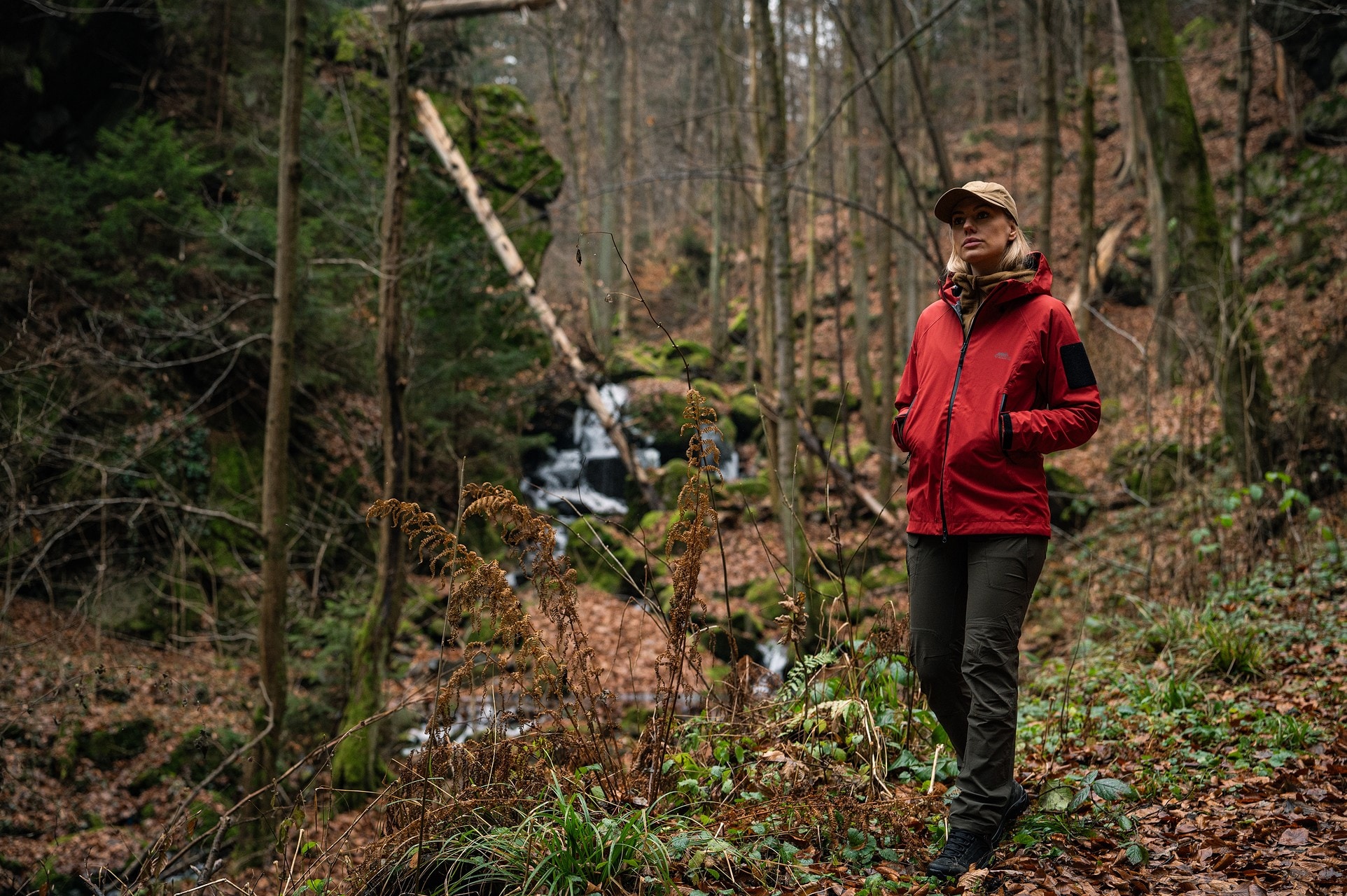 Kurtka damska Helikon Squall Hardshell - Crimson Sky