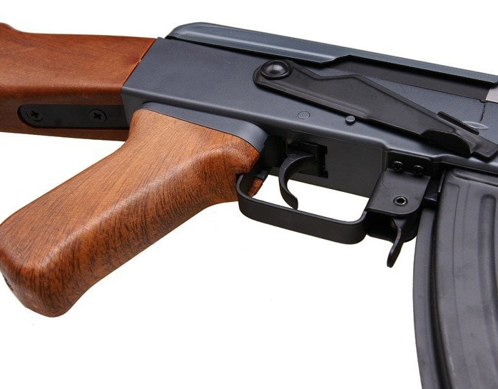 Karabinek szturmowy AEG AK47