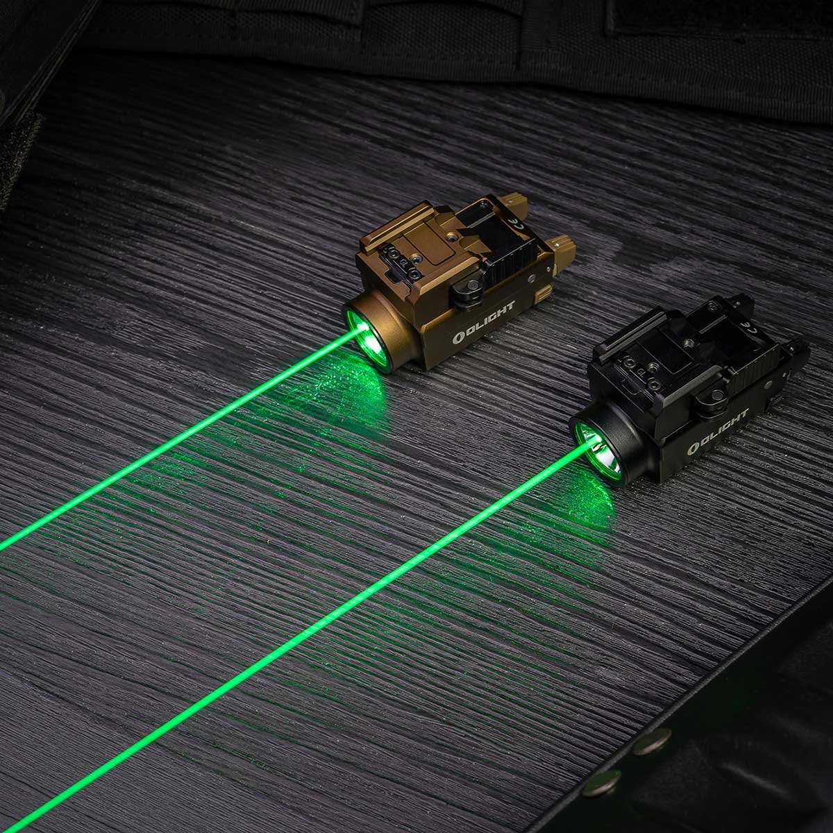 Latarka z celownikiem laserowym Olight BALDR S Desert Tan - 800 lumenów, Green Laser
