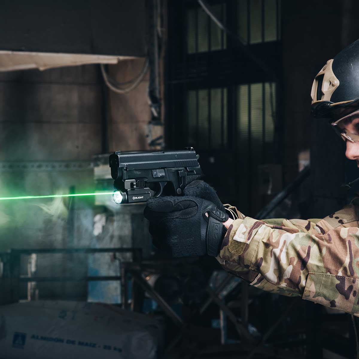Latarka na broń z celownikiem laserowym Olight BALDR S - 800 lumenów, Green Laser