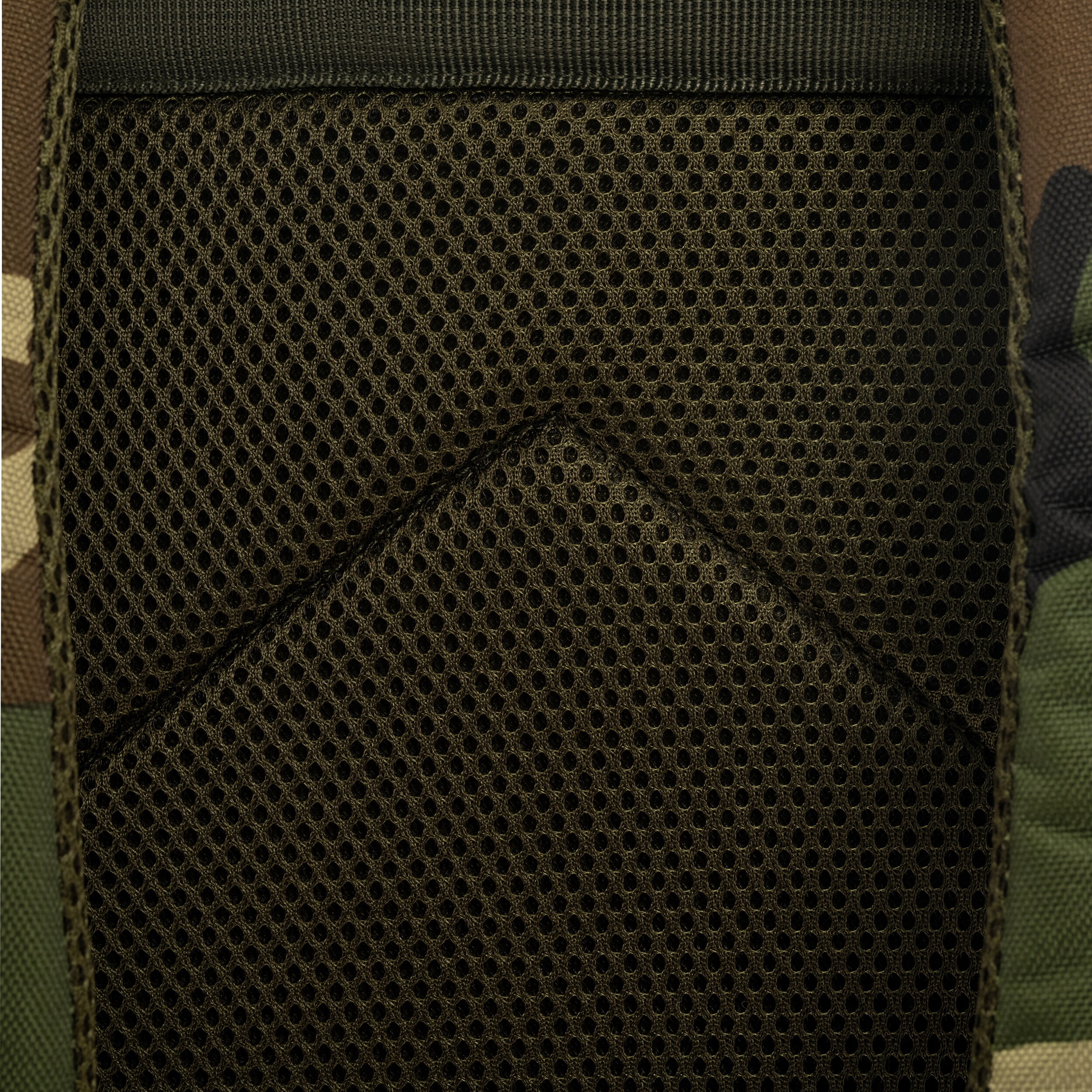 Plecak Mil-Tec Assault Pack Large 36 l - Woodland