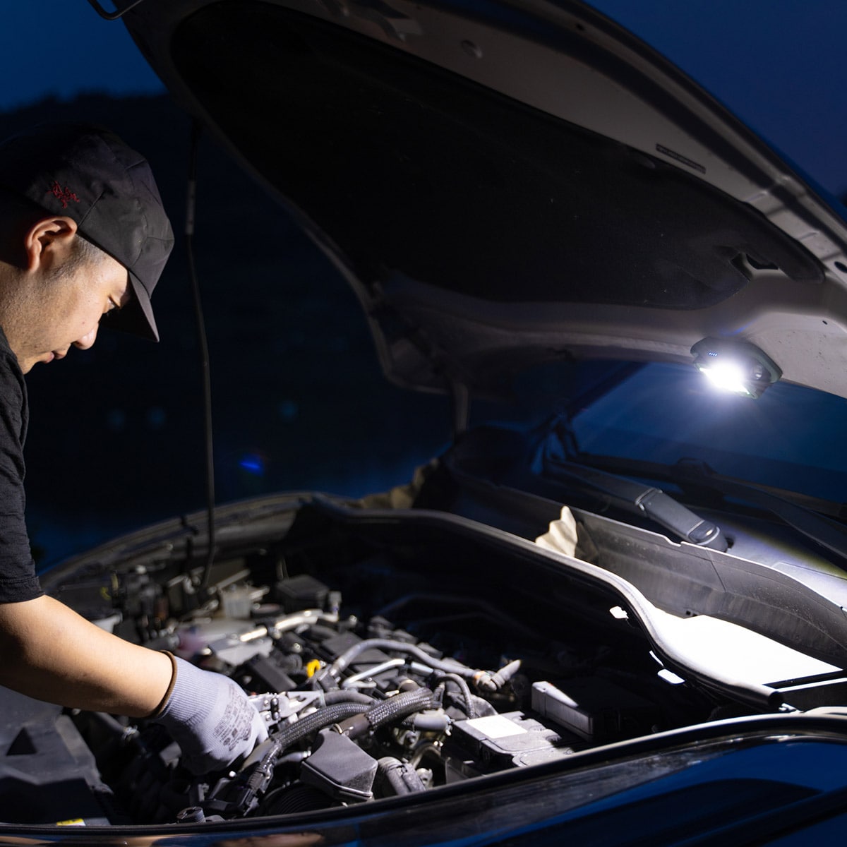 Lampa Olight Swivel Moss Green - 400 lumenów