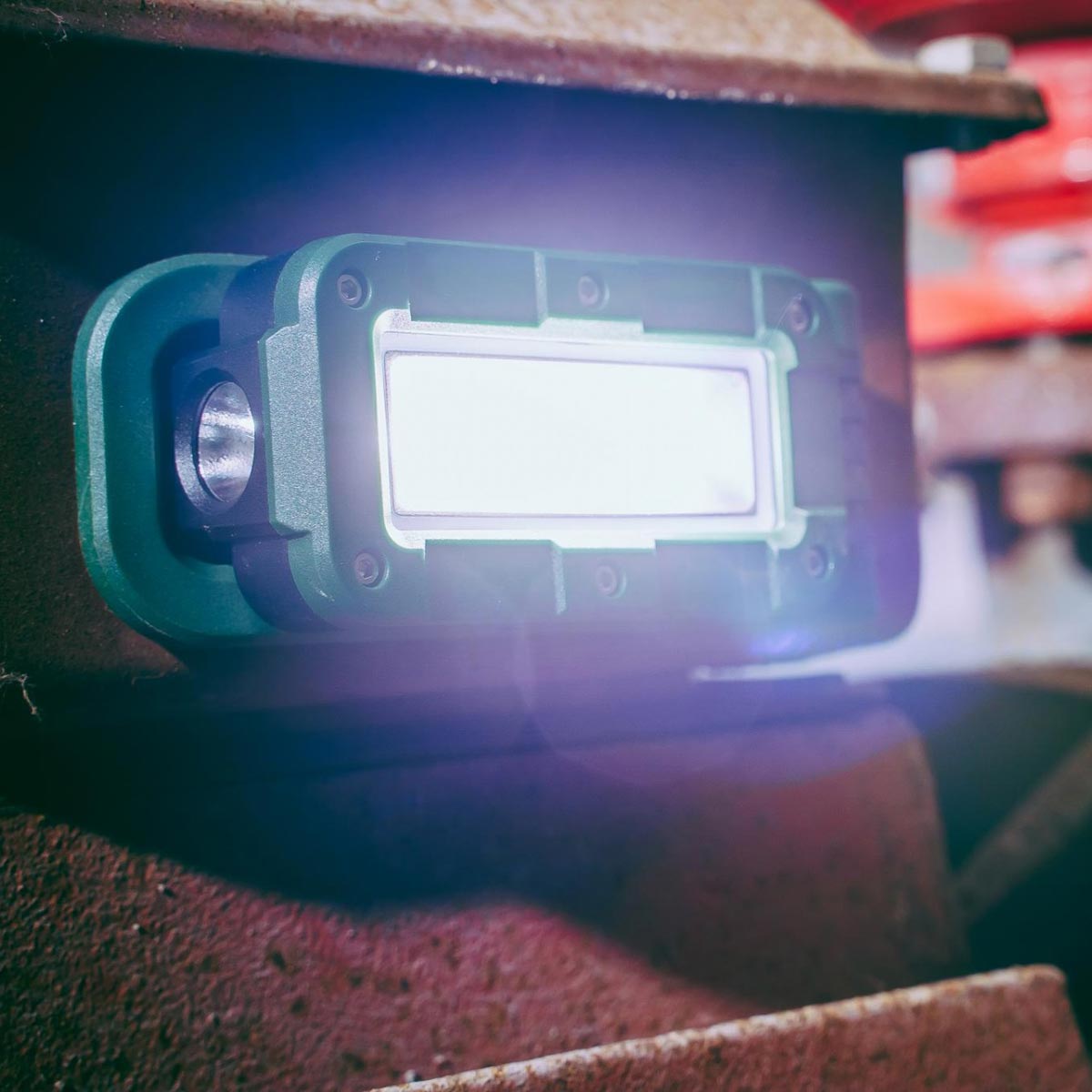 Lampa Olight Swivel Moss Green - 400 lumenów