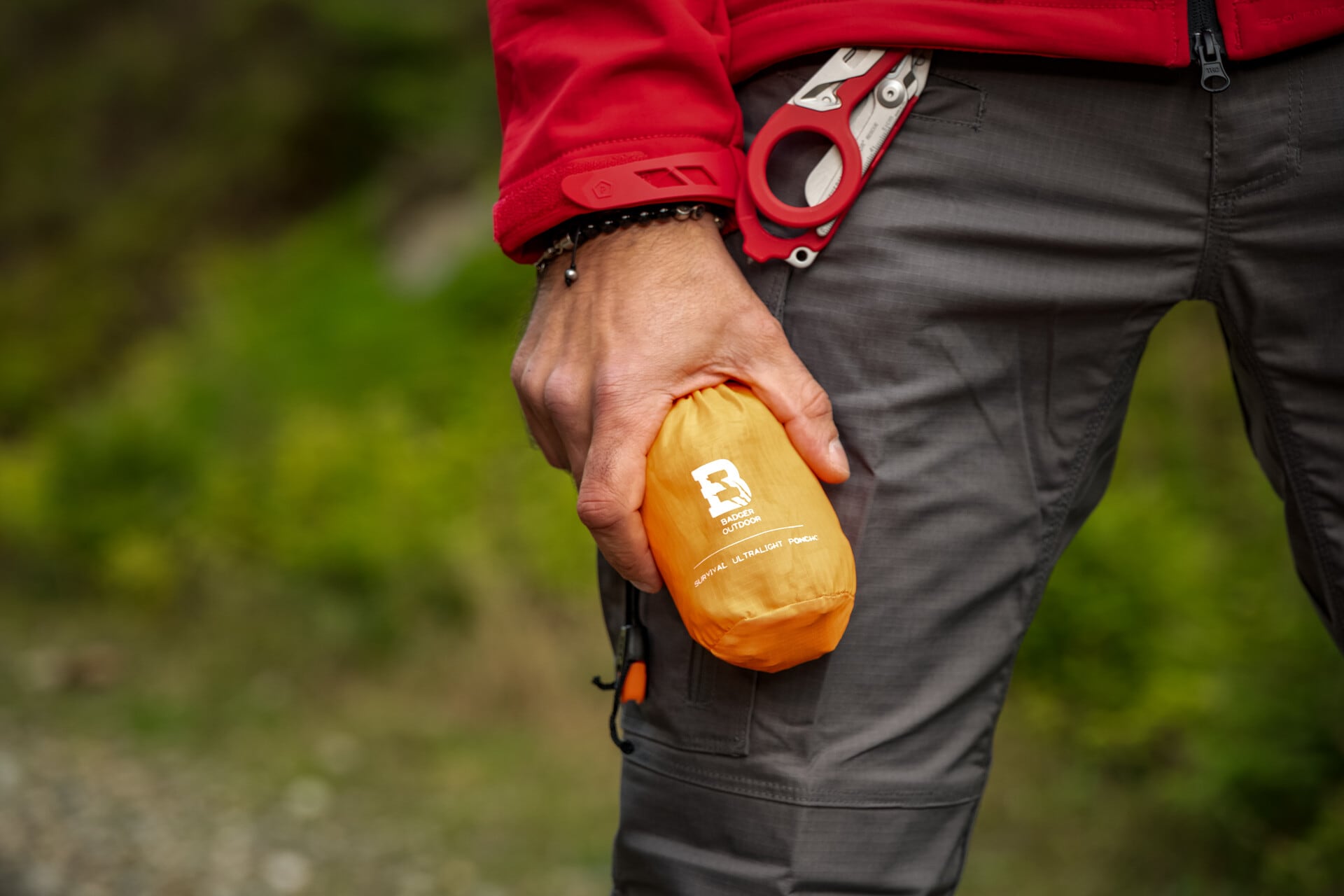 Ponczo termiczne NRC Badger Outdoor Survival Ultralight Poncho