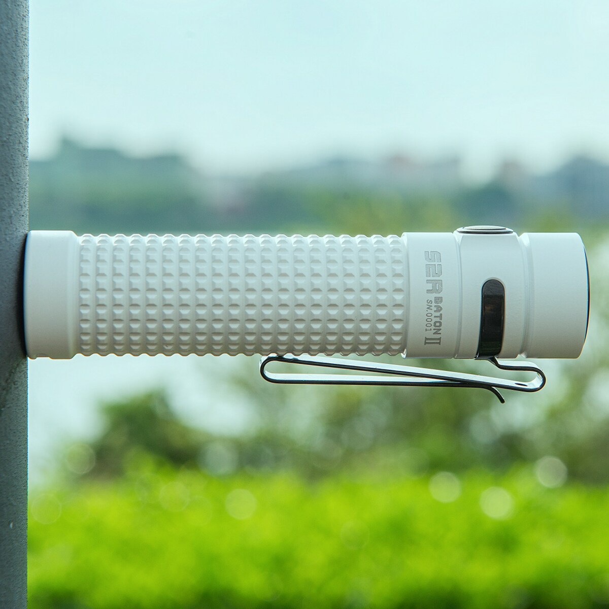 Latarka akumulatorowa Olight S2R II Baton Limited Edition White - 1150 lumenów