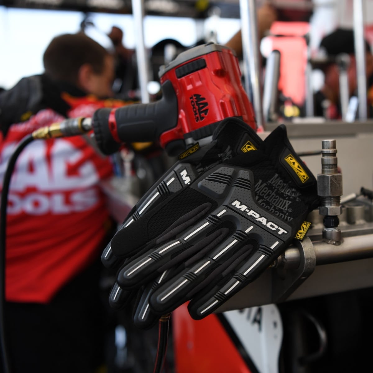 Тактичні рукавички Mechanix Wear M-Pact з відкритою манжетою чорний/сірий