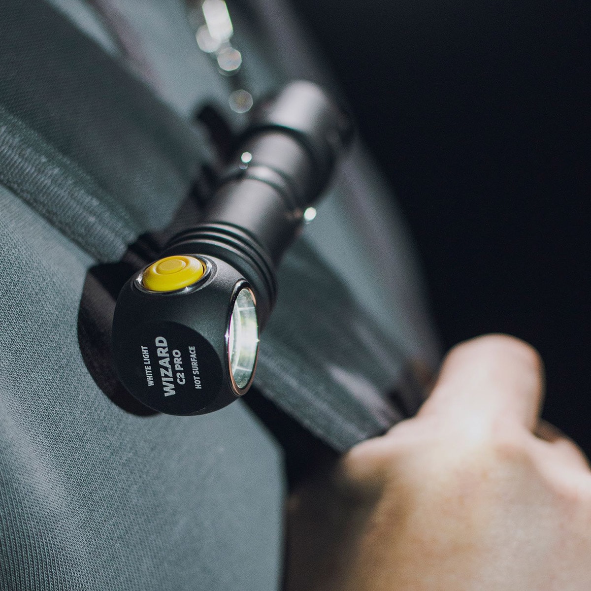 Latarka czołowa i kątowa Armytek Wizard C2 Pro Magnet USB Warm 3w1 - 2330 lumenów