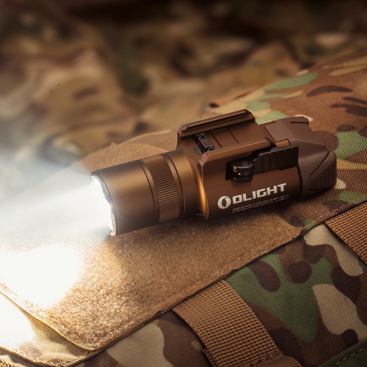 Ліхтарик для зброї з лазерним прицілом Olight BALDR Pro R Desert Tan - 1350 люменів, Green Laser