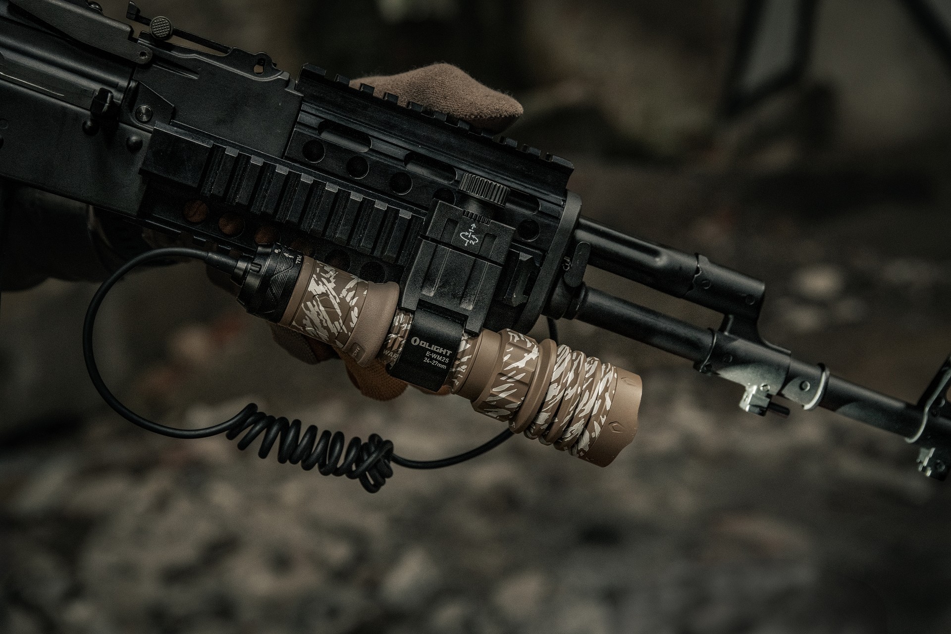 Magnetyczny włącznik naciskowy Olight sROD do latarek Warrior 3/Warrior X 3/X 4/Javelot Pro 2