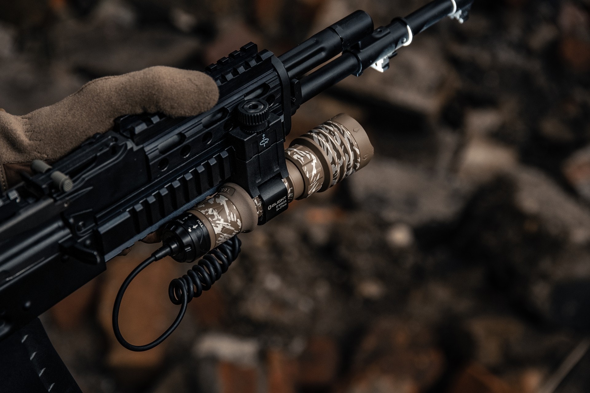 Magnetyczny włącznik naciskowy Olight sROD do latarek Warrior 3/Warrior X 3/X 4/Javelot Pro 2