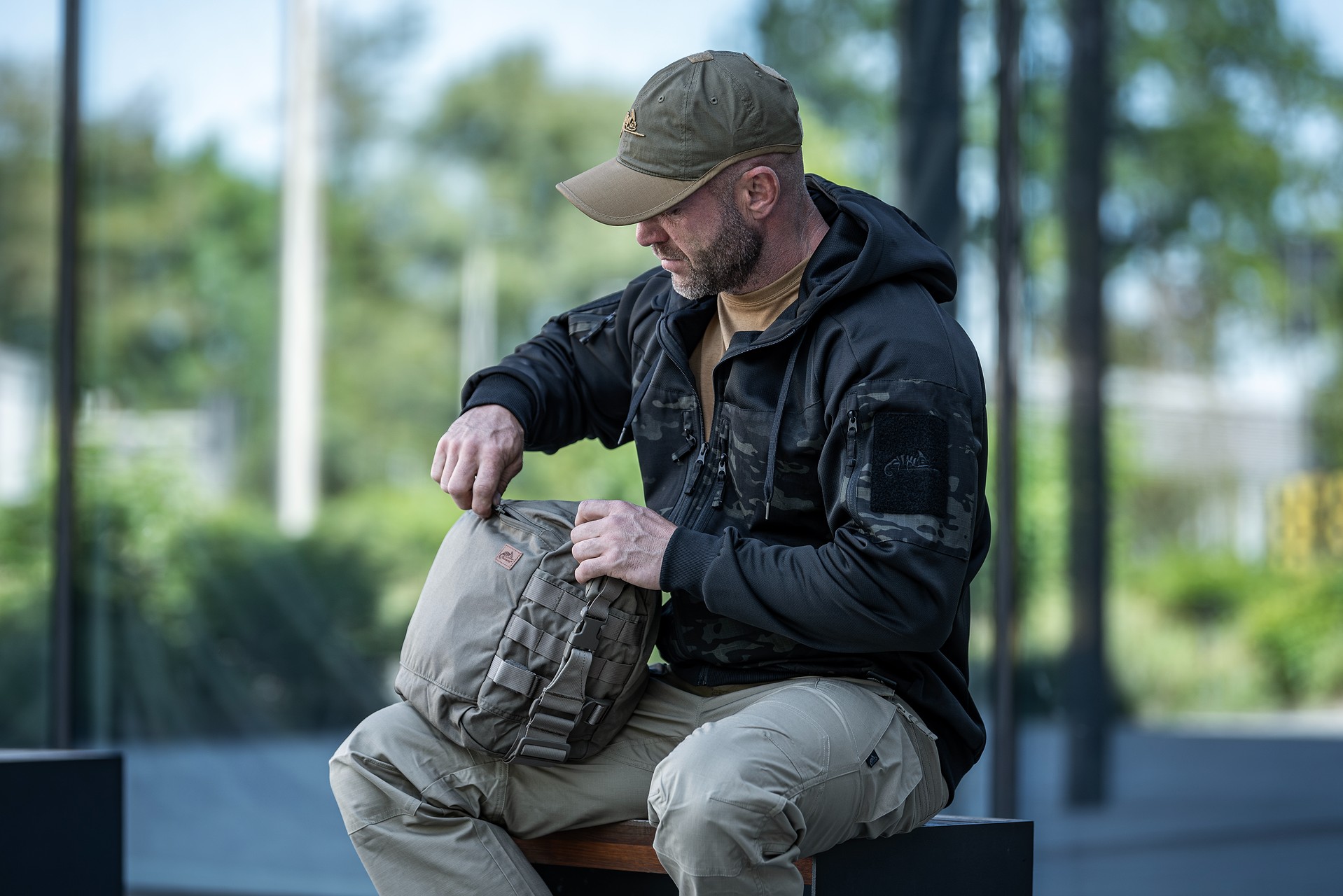 Bluza Helikon Rogue Hoodie - Black/MultiCam Black