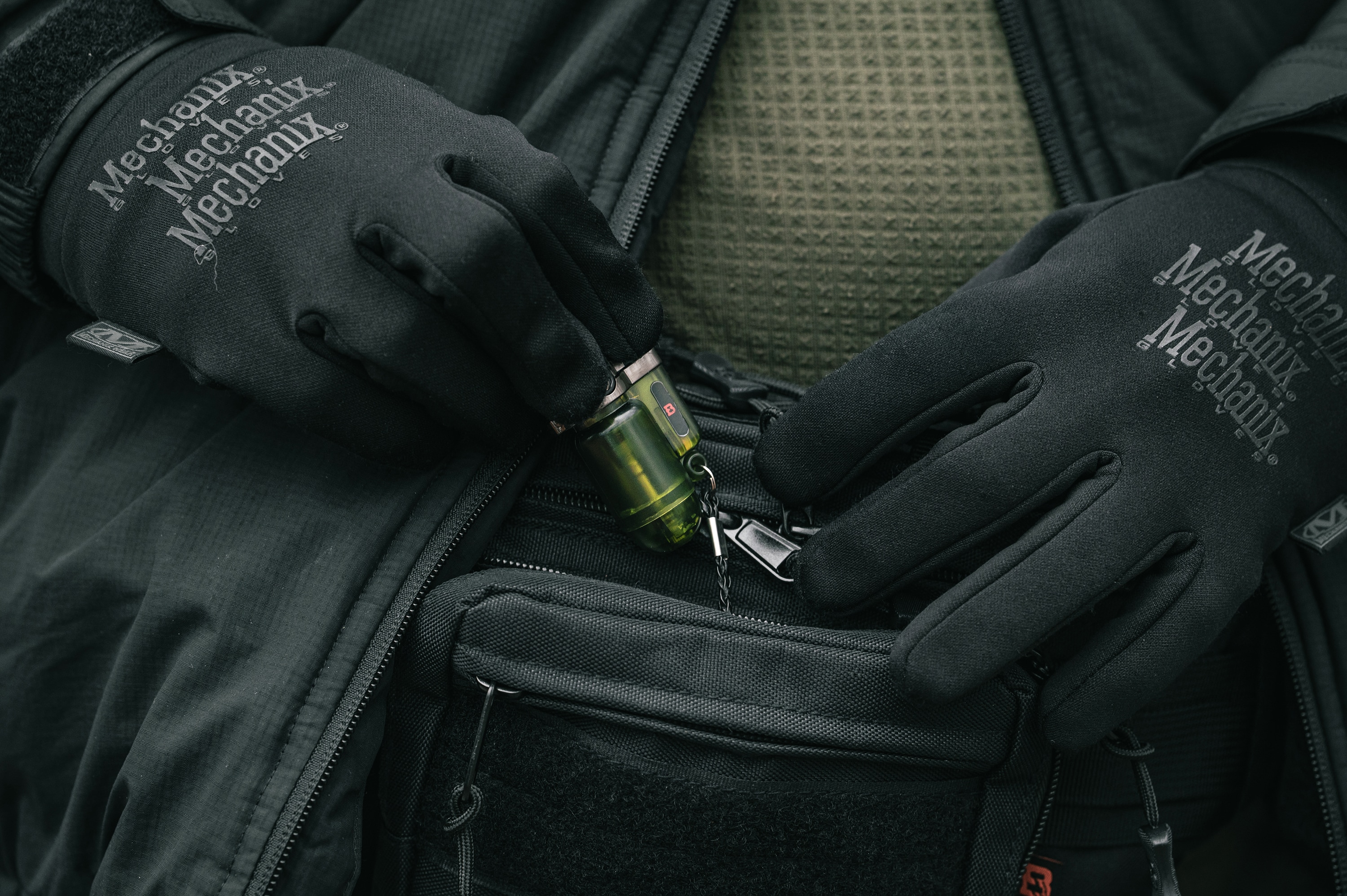 Torba biodrowa Badger Outdoor Farley - Czarna