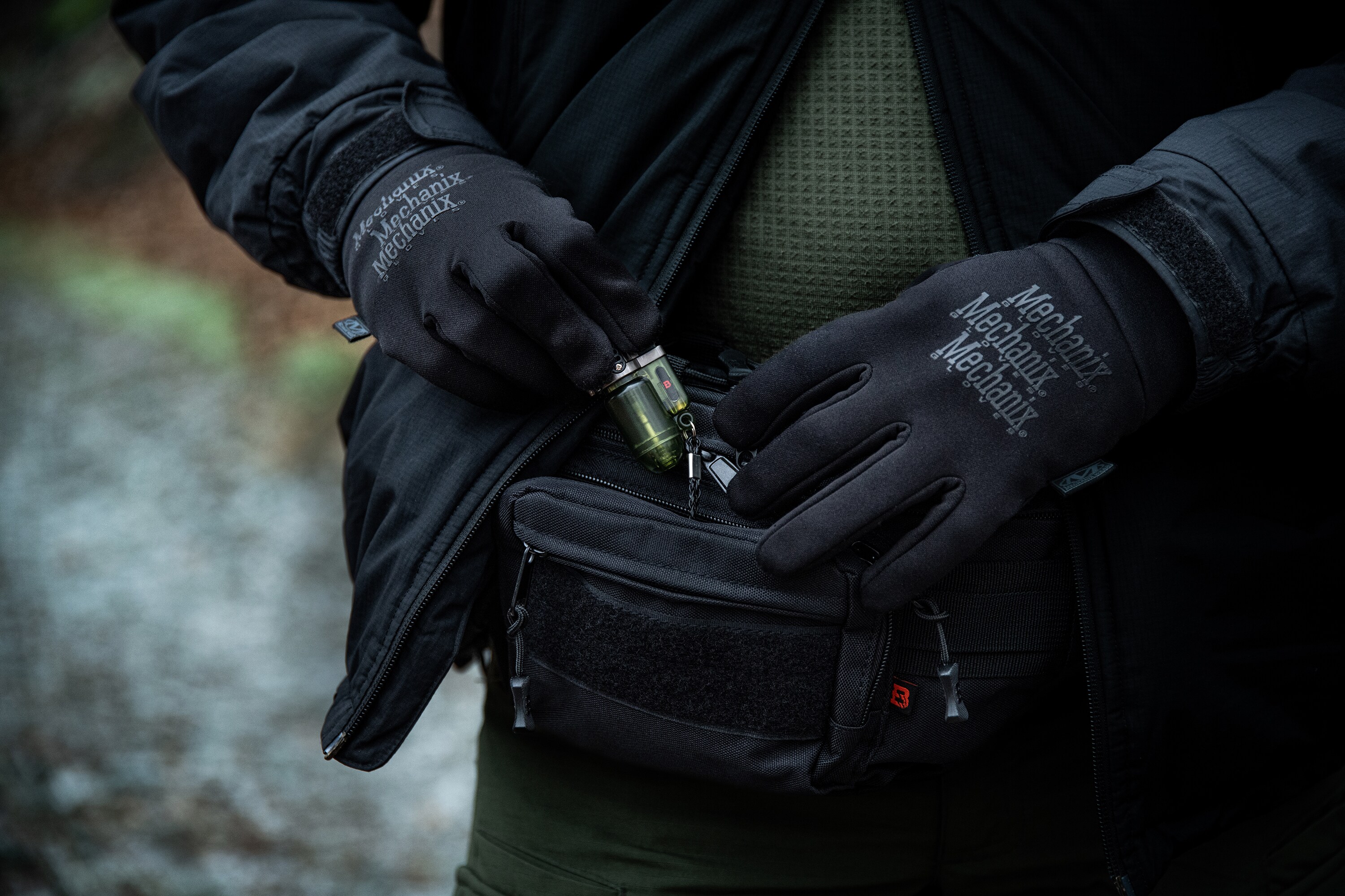 Torba biodrowa Badger Outdoor Farley - Czarna