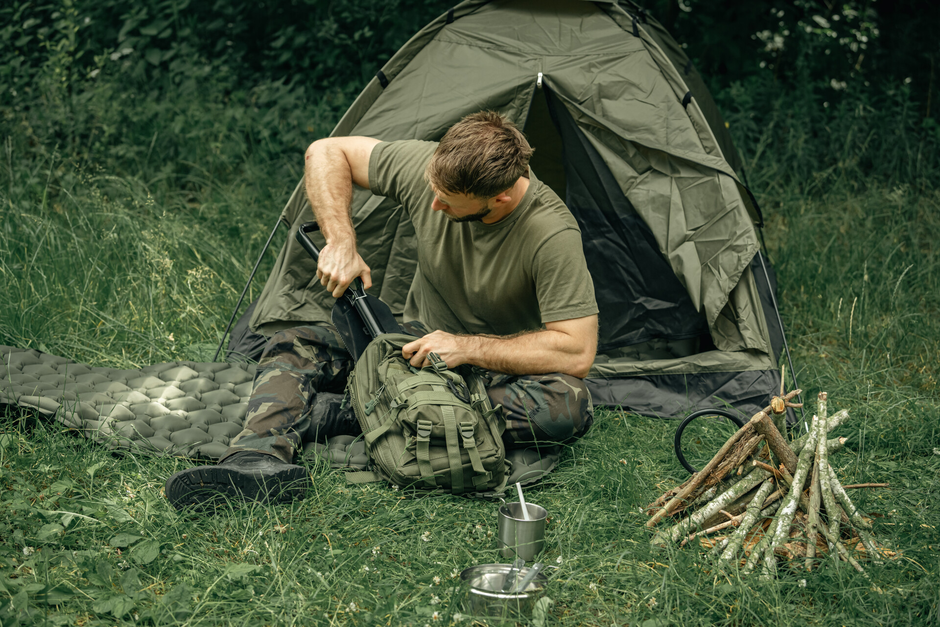 Saperka składana Badger Outdoor