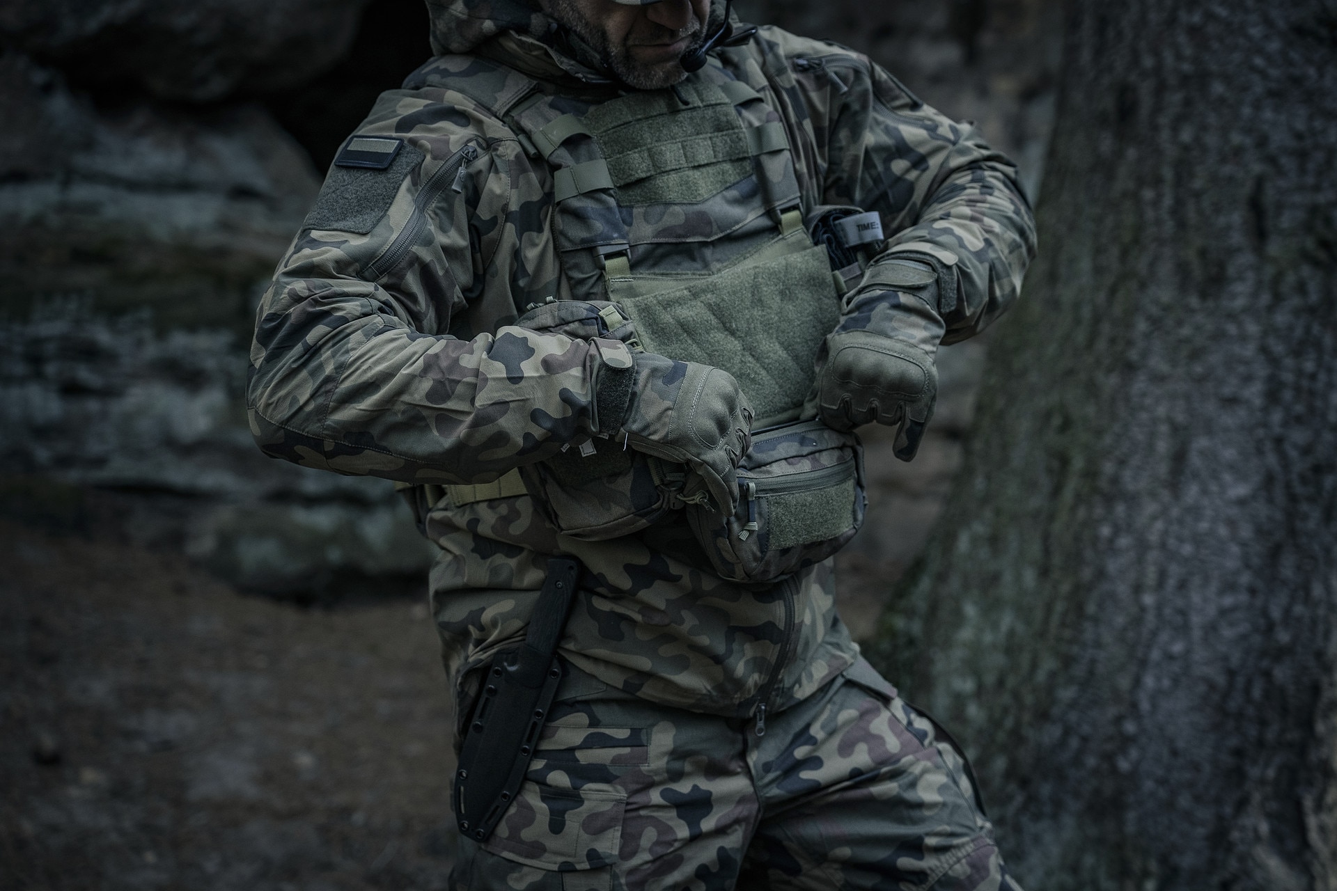 Modułowa kamizelka taktyczna Helikon Guardian Military Set PL Woodland - na płyty L