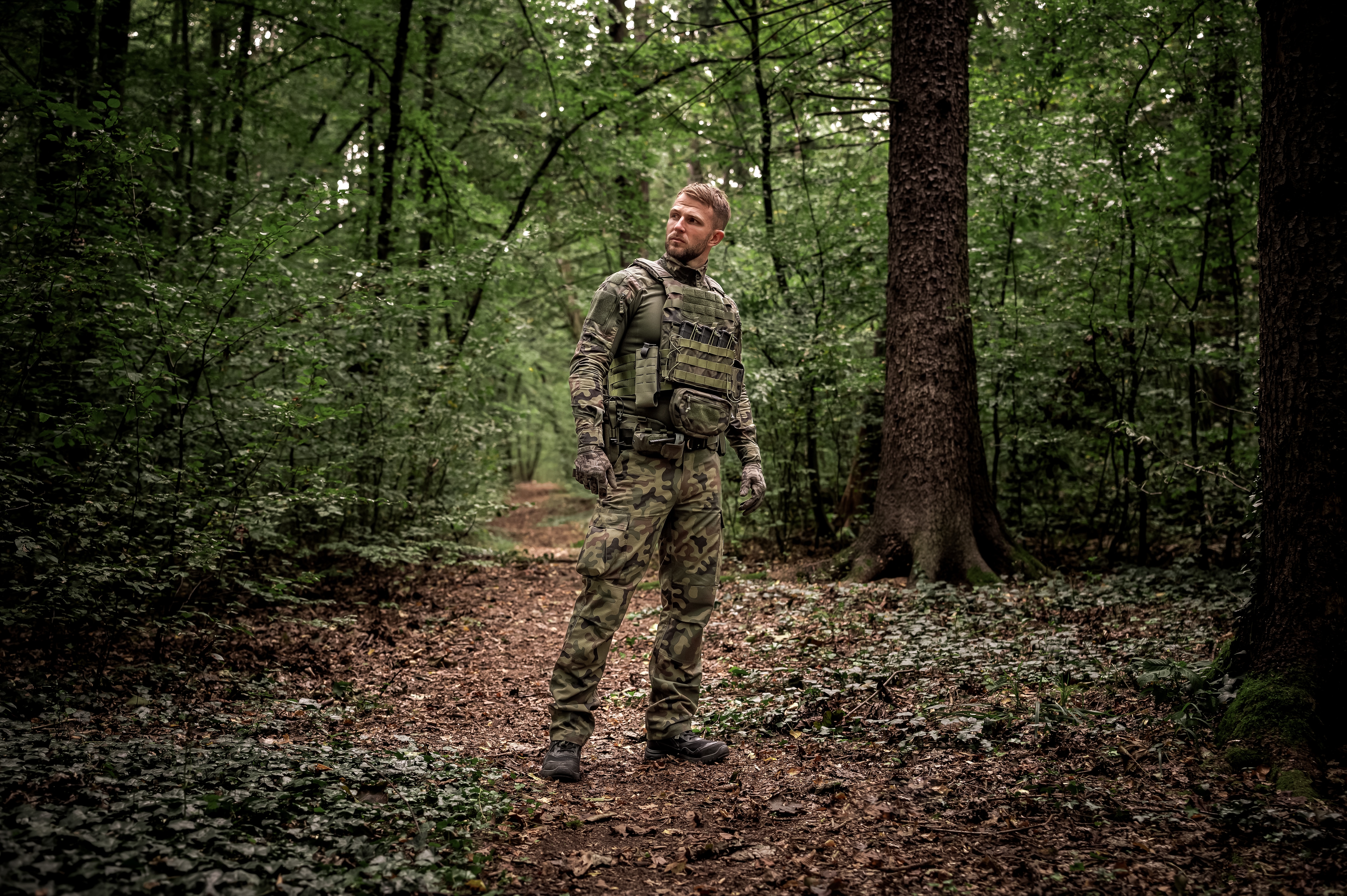 Modułowa kamizelka taktyczna Helikon Guardian Military Set PL Woodland - na płyty M