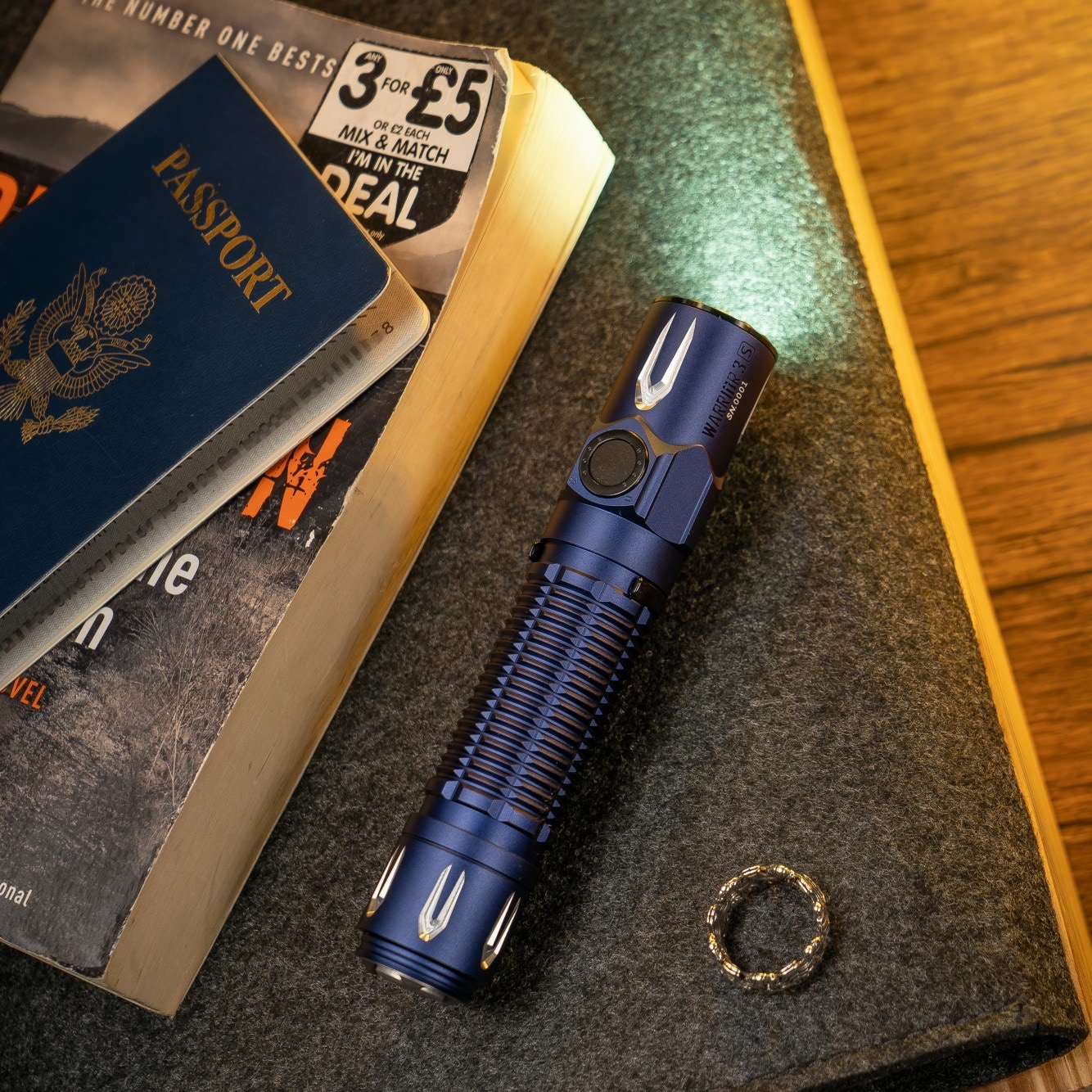 Latarka Olight Warrior 3S Regal Blue - 2300 lumenów