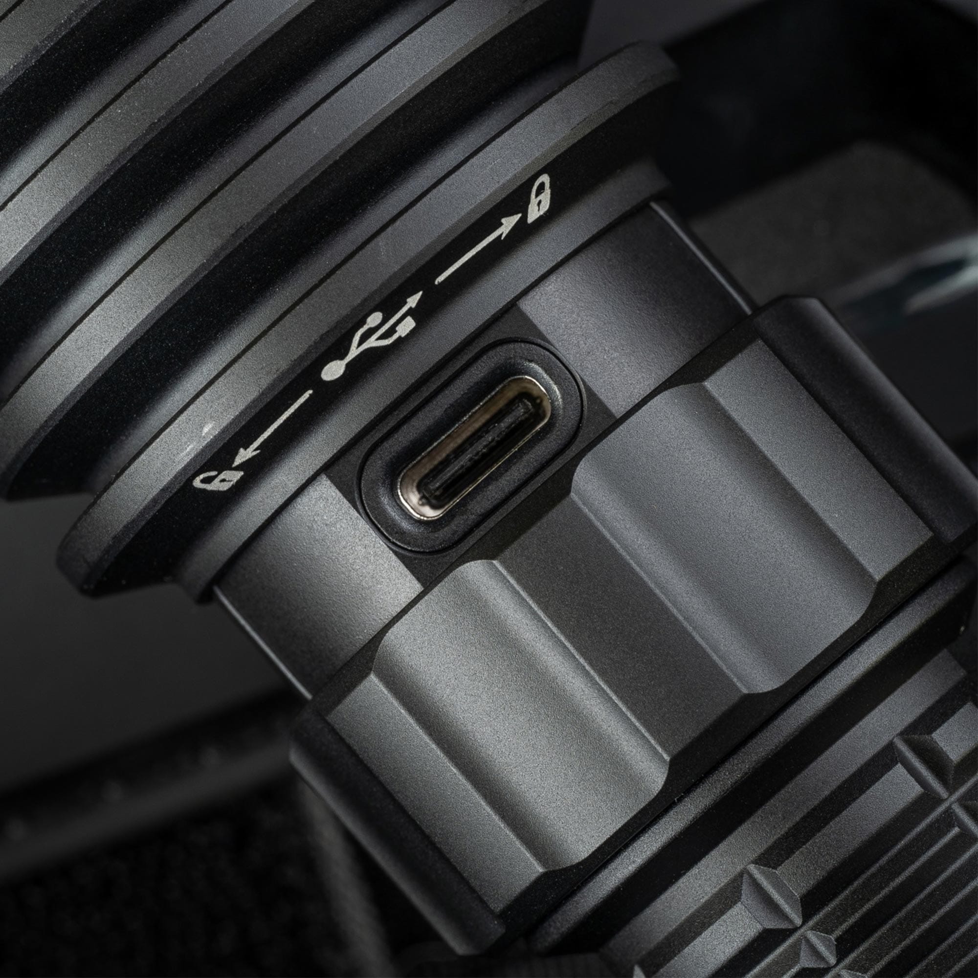 Latarka taktyczna Olight Warrior X 4 Matte Black - 2600 lumenów