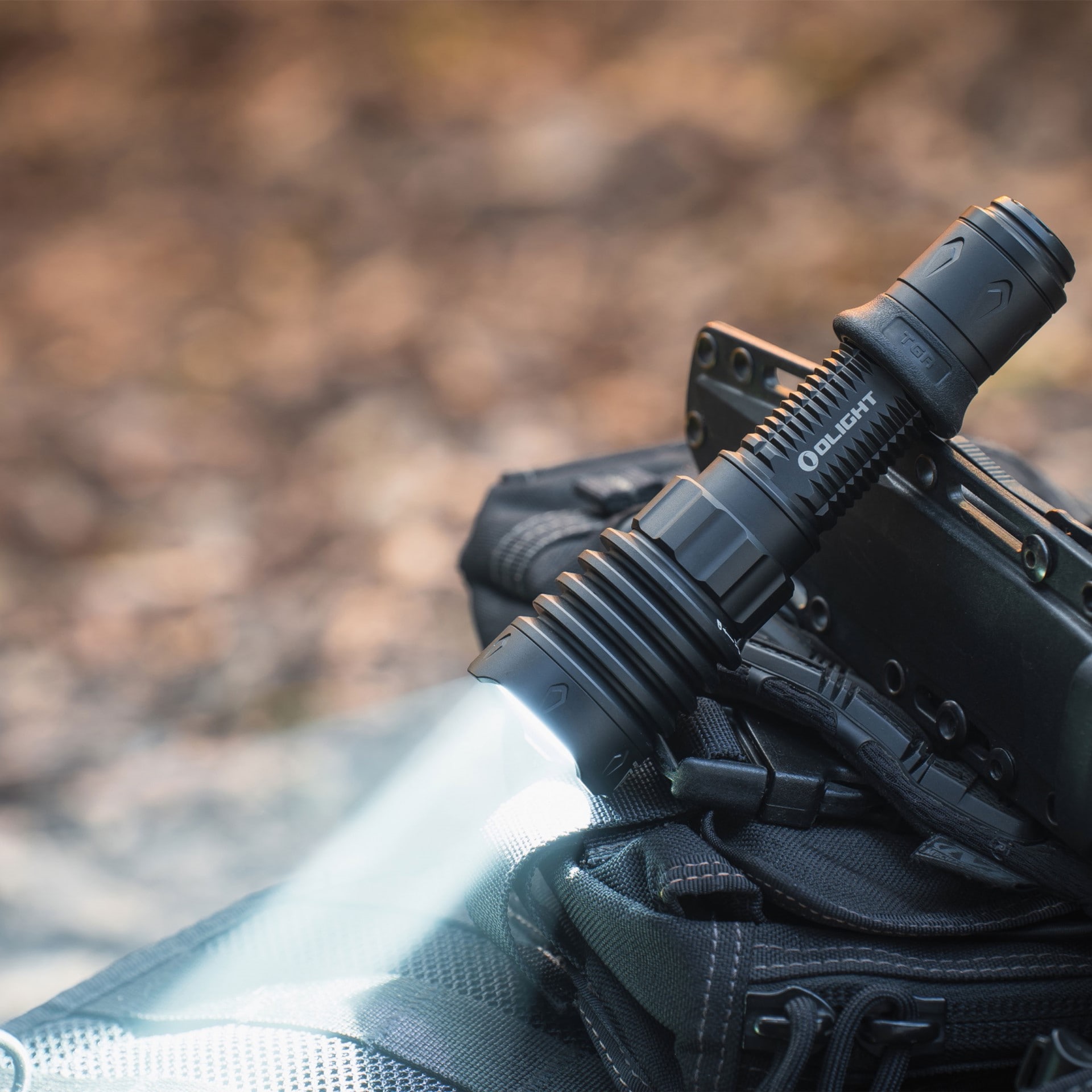 Latarka taktyczna Olight Warrior X 4 Matte Black - 2600 lumenów