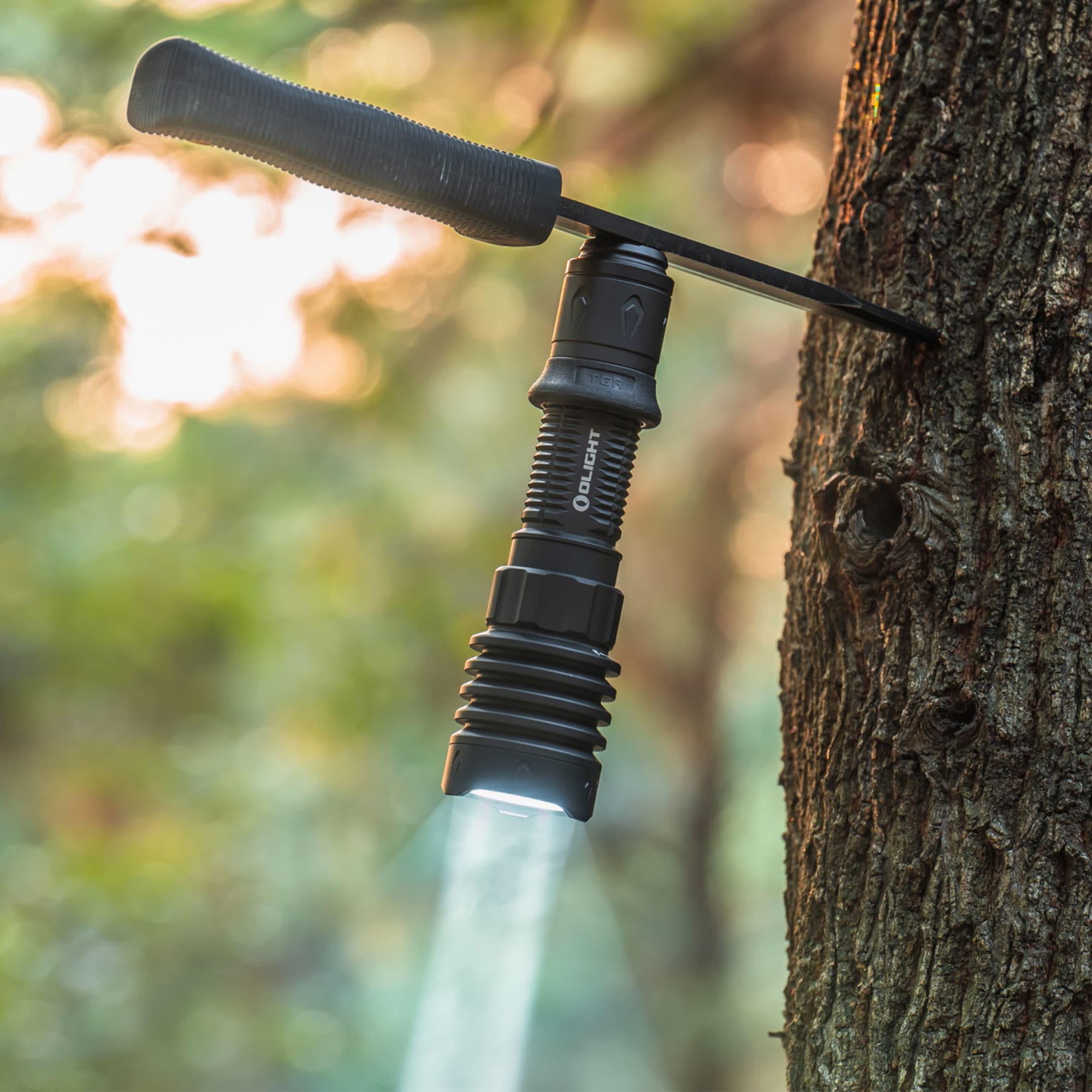 Latarka taktyczna Olight Warrior X 4 Matte Black - 2600 lumenów