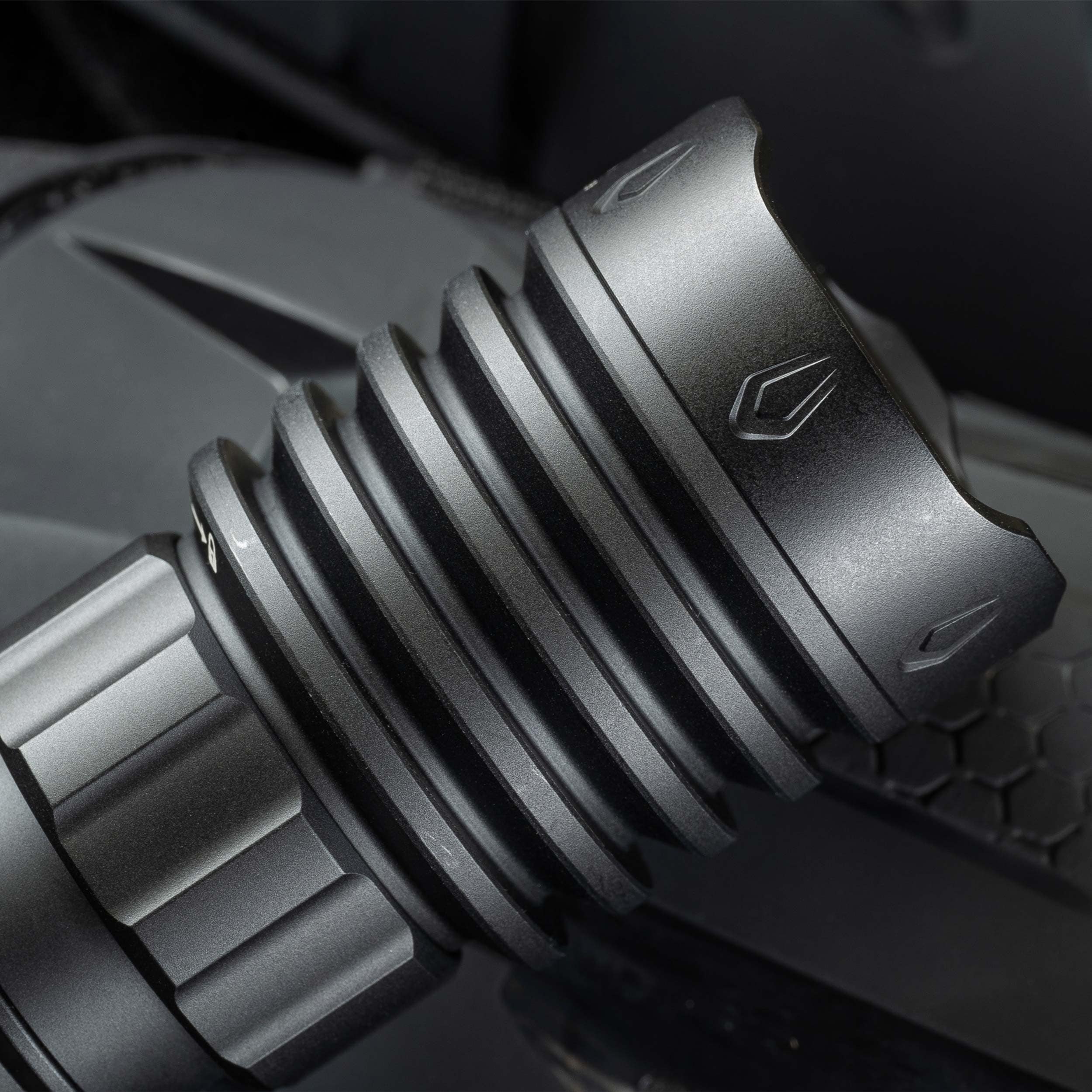 Latarka taktyczna Olight Warrior X 4 Matte Black - 2600 lumenów