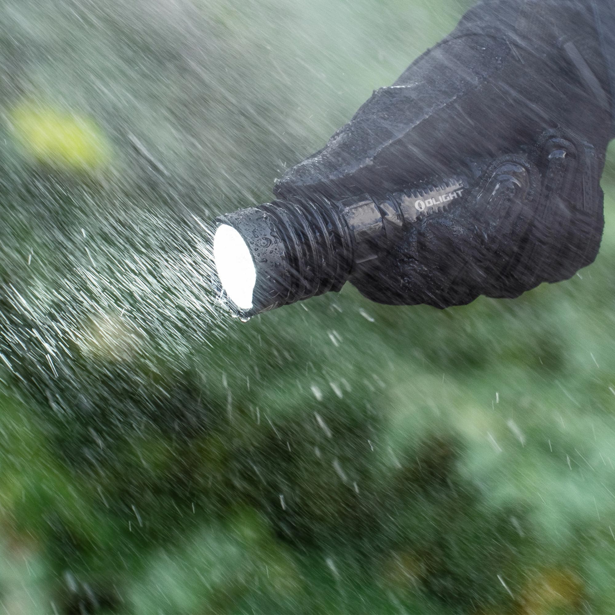 Latarka taktyczna Olight Warrior X 4 Matte Black - 2600 lumenów