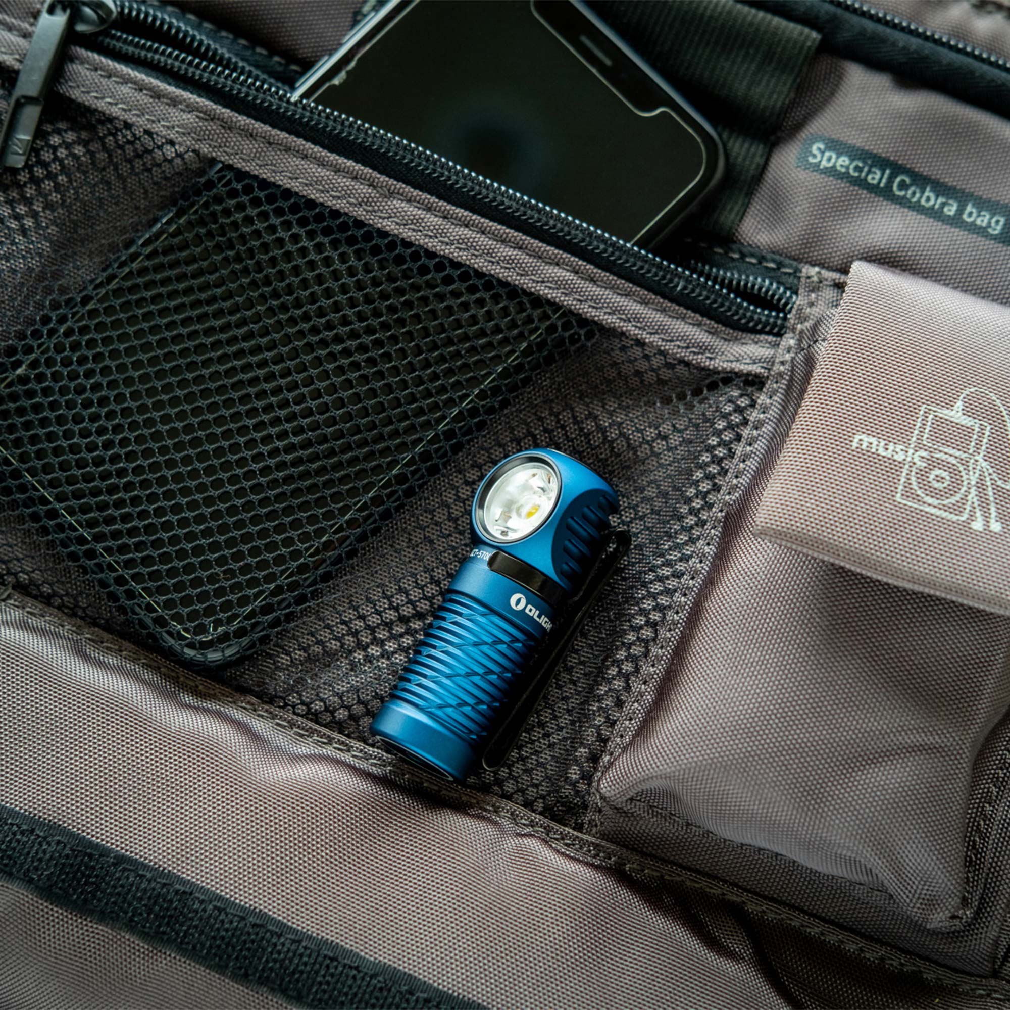 Latarka czołowa i kątowa Olight Perun 2 Mini Cool White Midnight Blue z opaską - 1100 lumenów