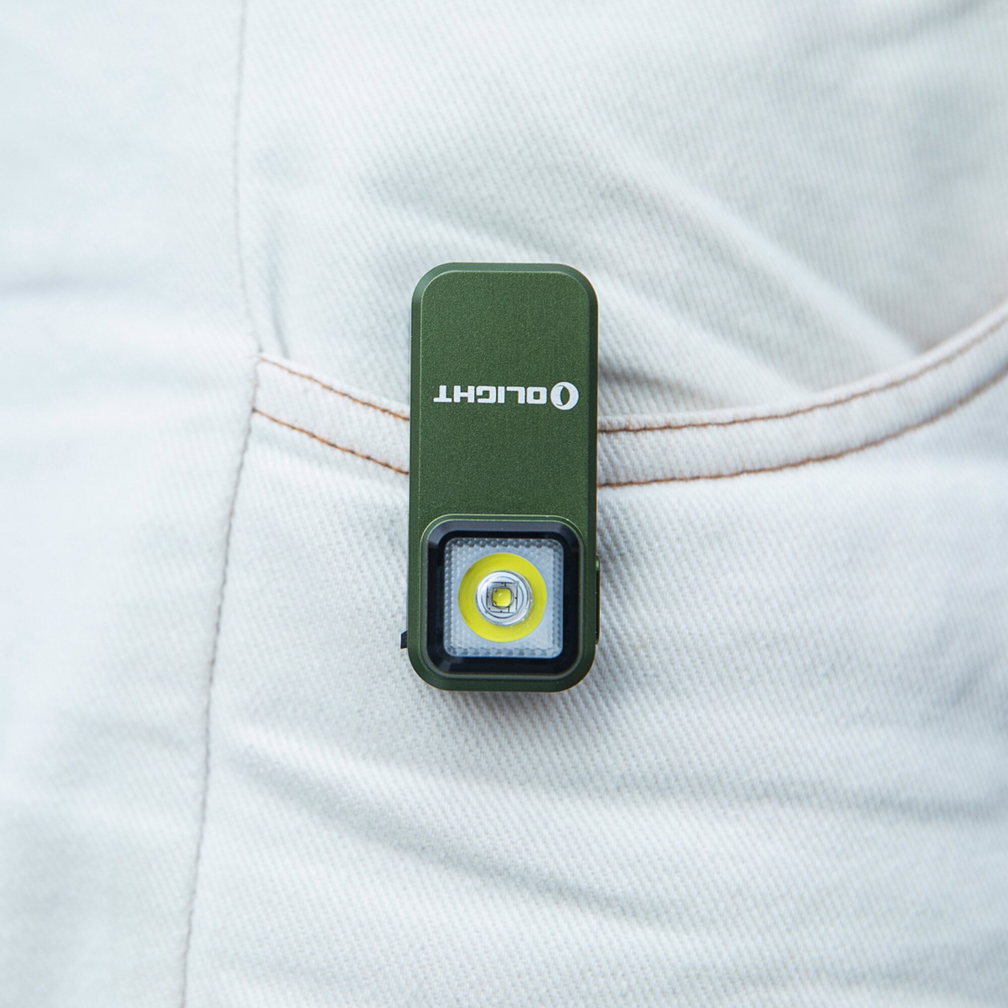 Latarka akumulatorowa Olight Oclip OD Green - 300 lumenów