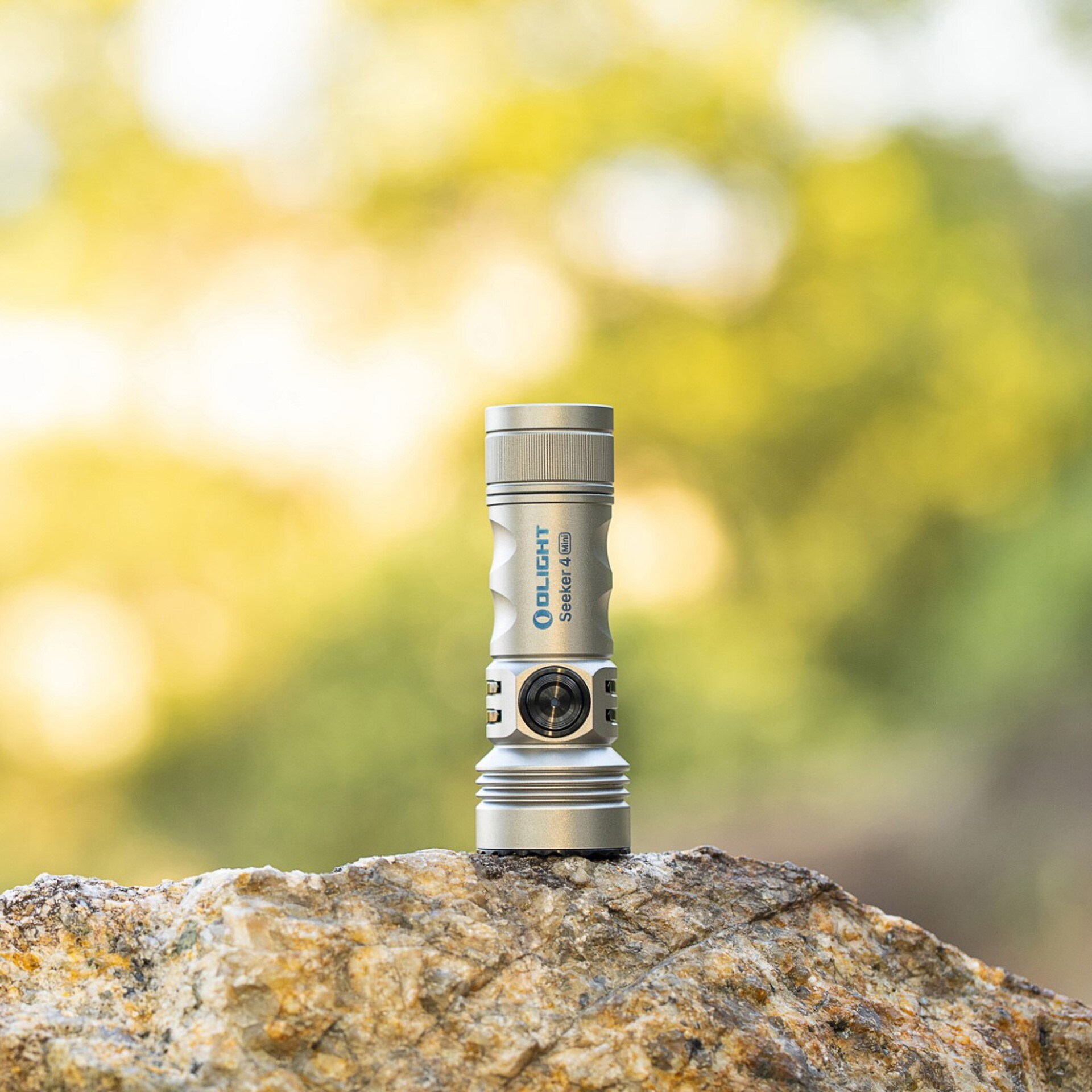 Тактичний ліхтарик Olight Seeker 4 Mini Cool White Limited Edition Ti - 1200 люменів