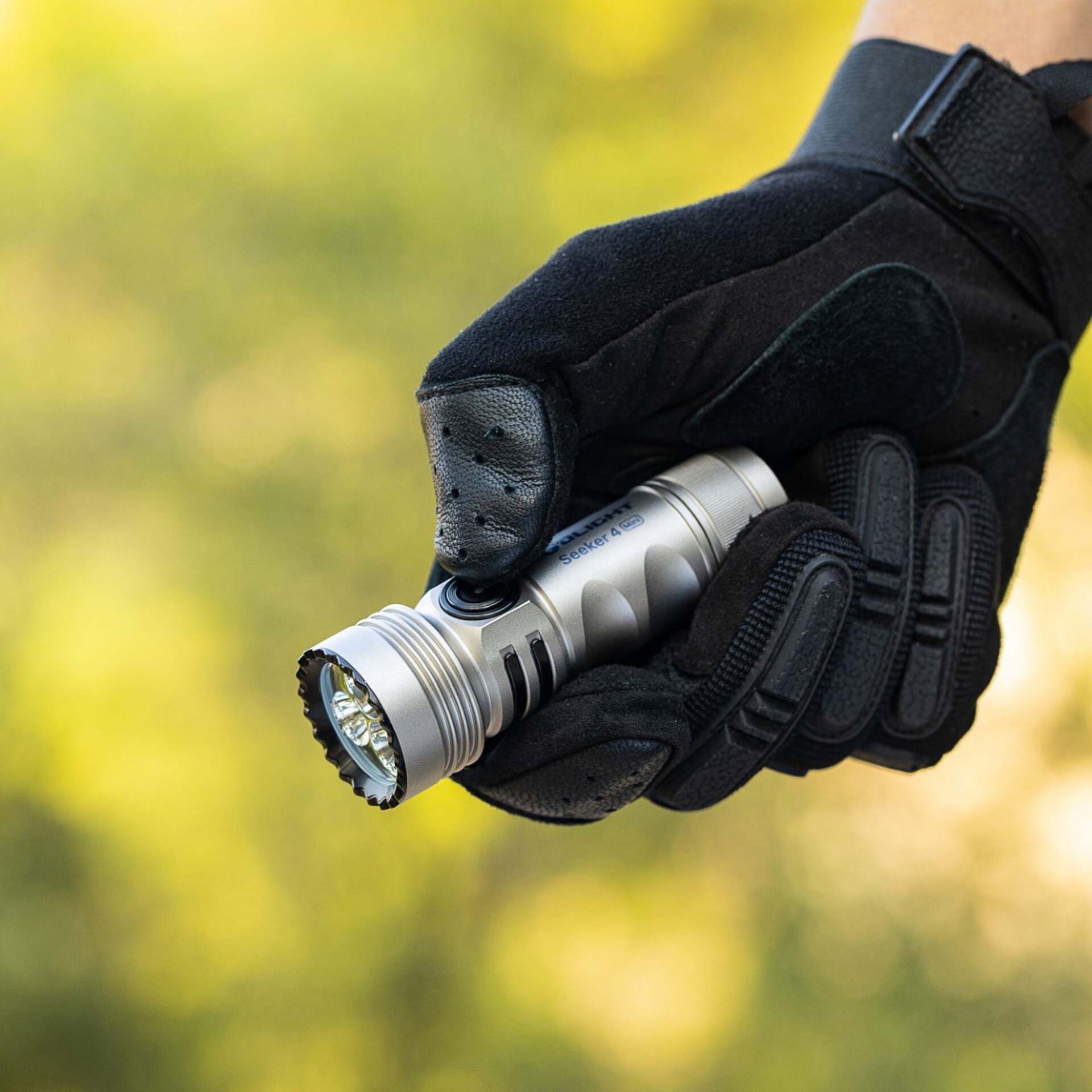 Тактичний ліхтарик Olight Seeker 4 Mini Cool White Limited Edition Ti - 1200 люменів