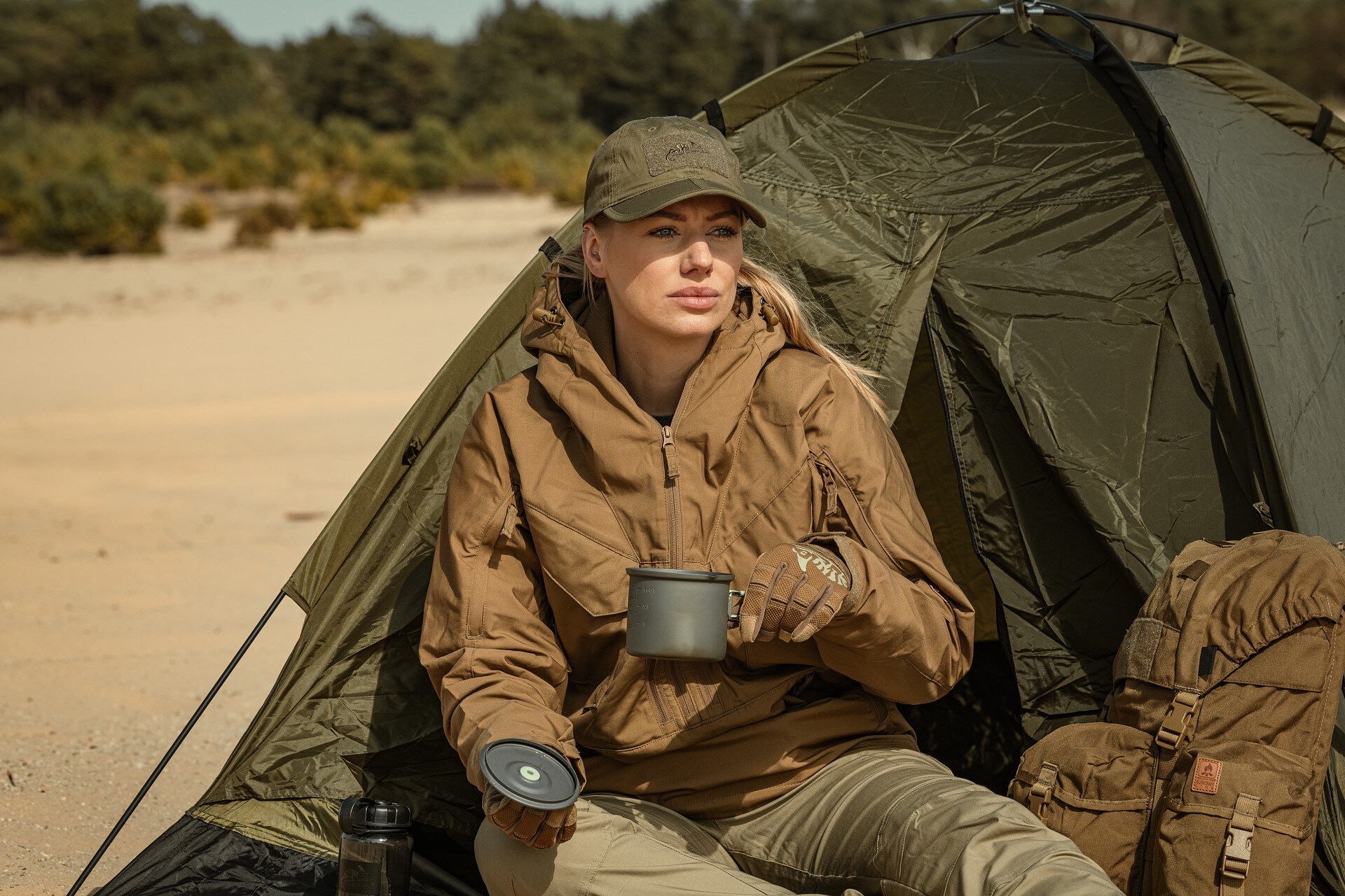 Garnek z pokrywką Rockland Travel Light 600 ml