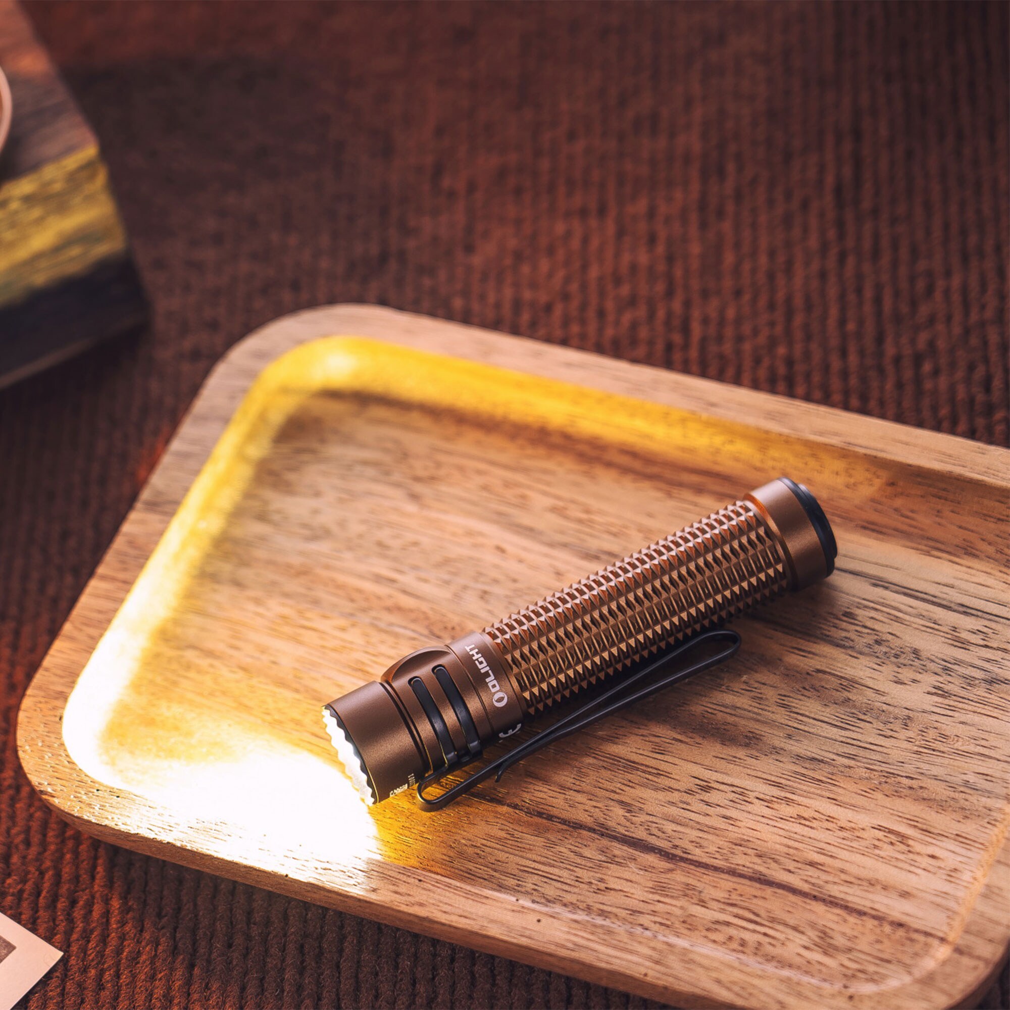 Latarka Olight Warrior Mini 3 Desert Tan - 1750 lumenów