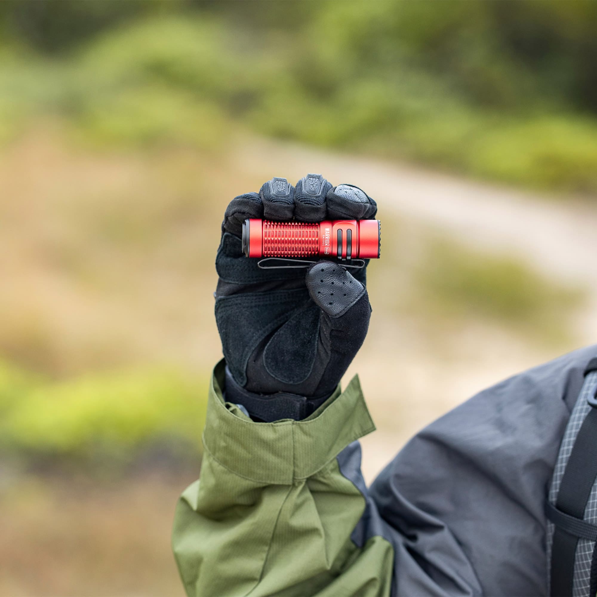 Latarka Olight Warrior Nano Red - 1200 lumenów