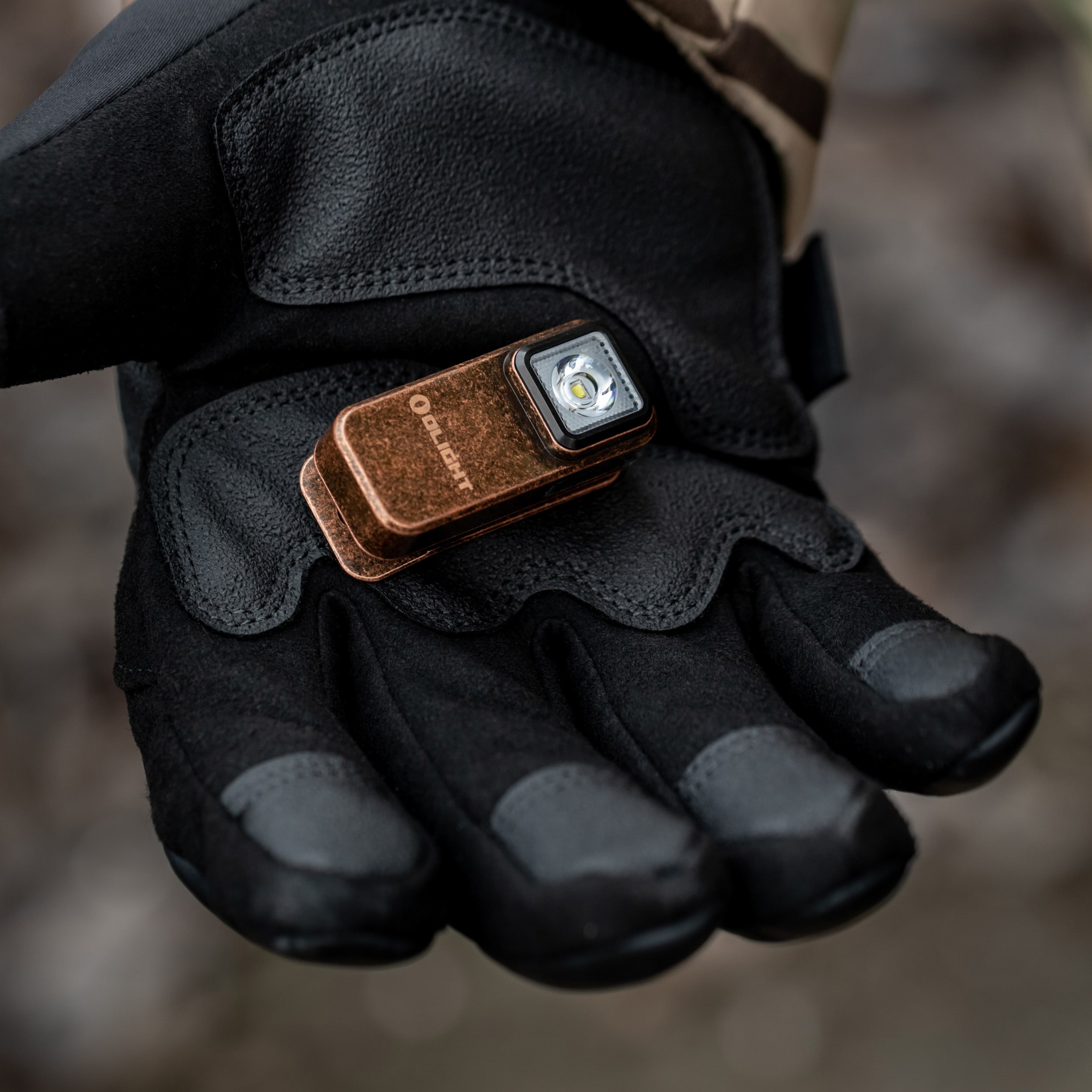 Акумуляторний ліхтарик Olight Oclip Copper - 300 люменів