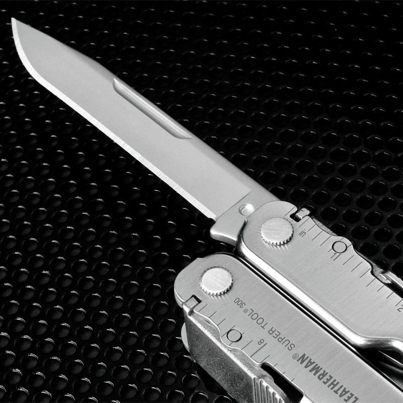 Multitool Leatherman Super Tool 300 z kaburą