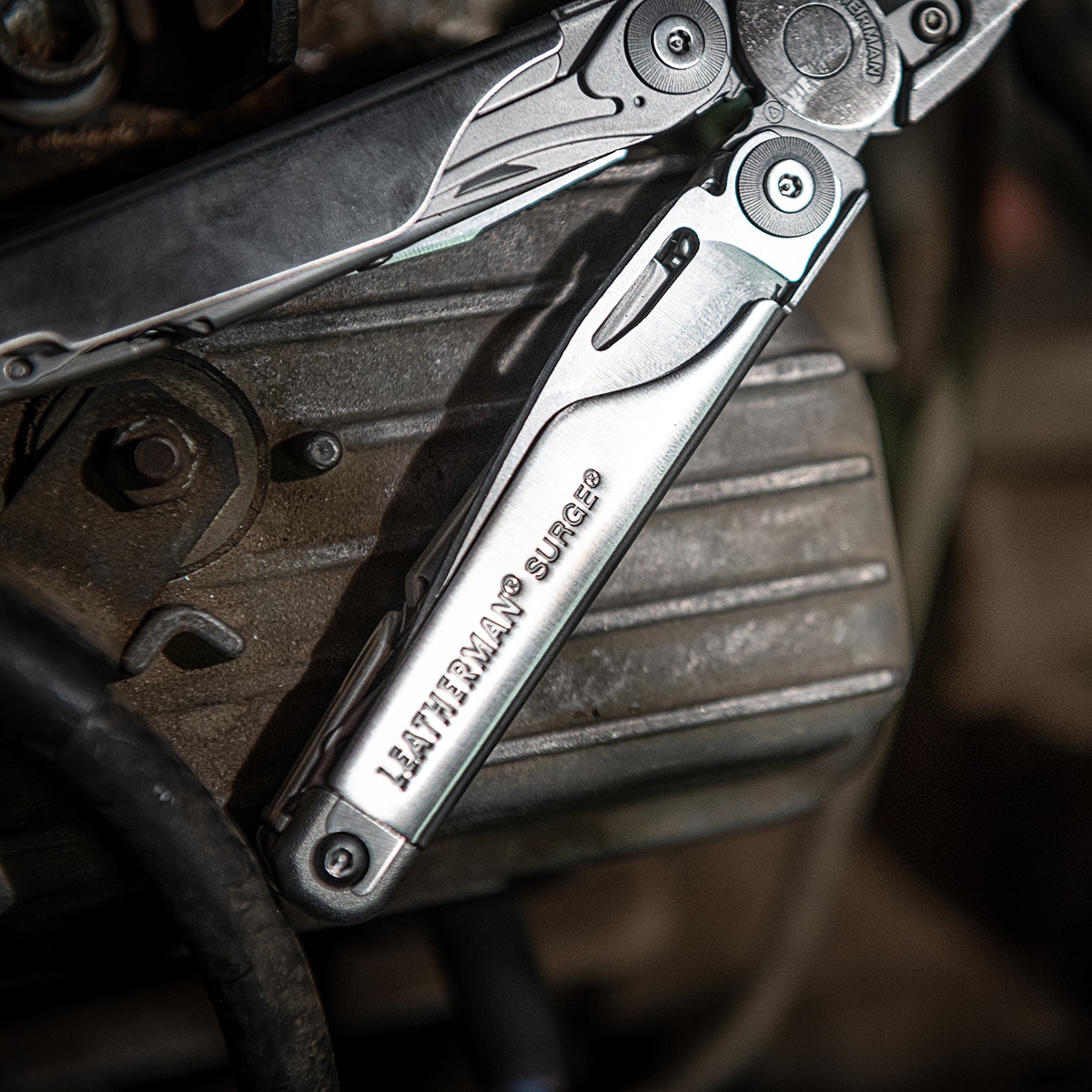 Multitool Leatherman Surge NEW
