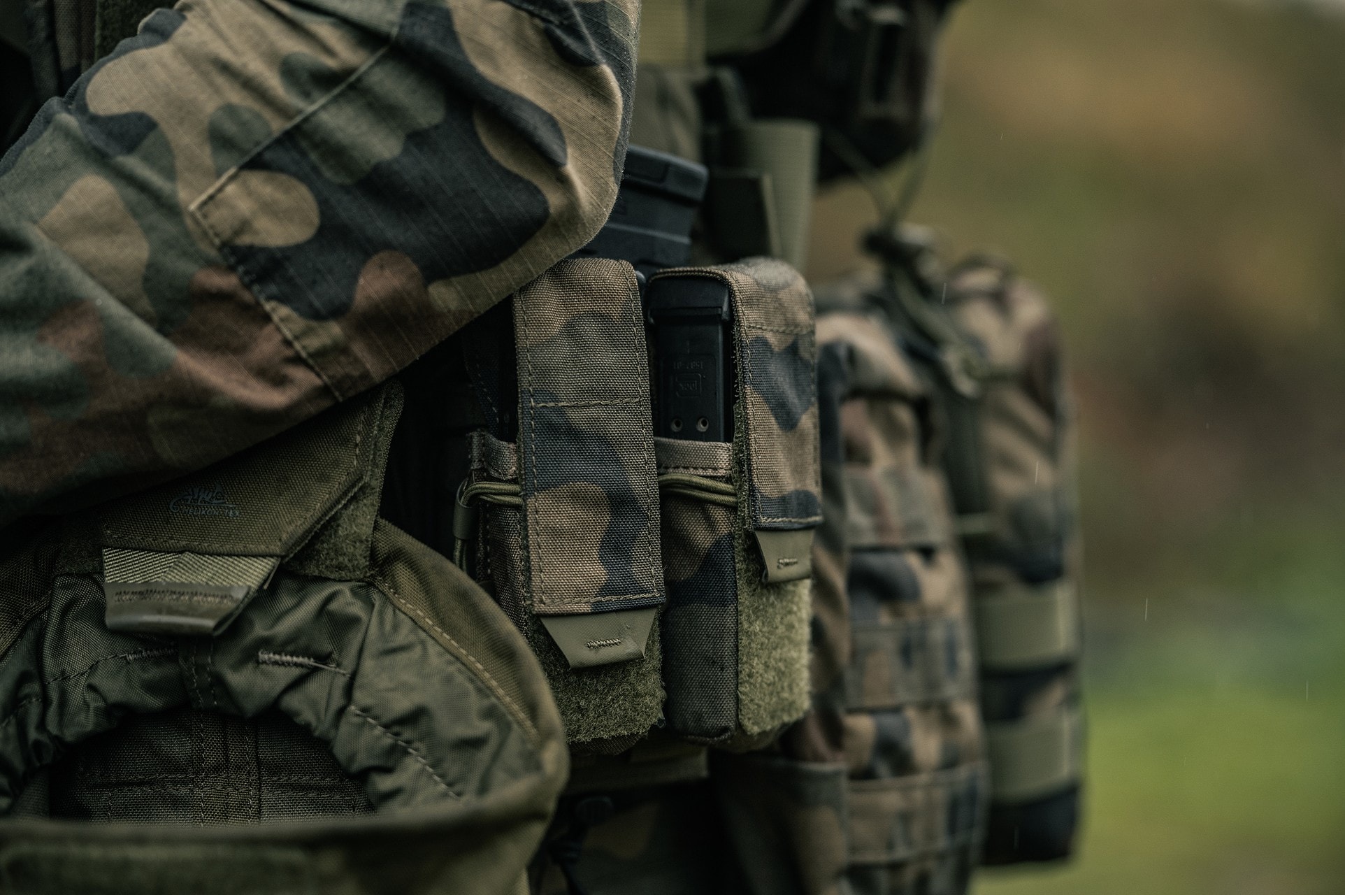 Ładownica na magazynek pistoletowy Helikon Pistol Magazine Pouch - wz.93 Pantera PL Woodland