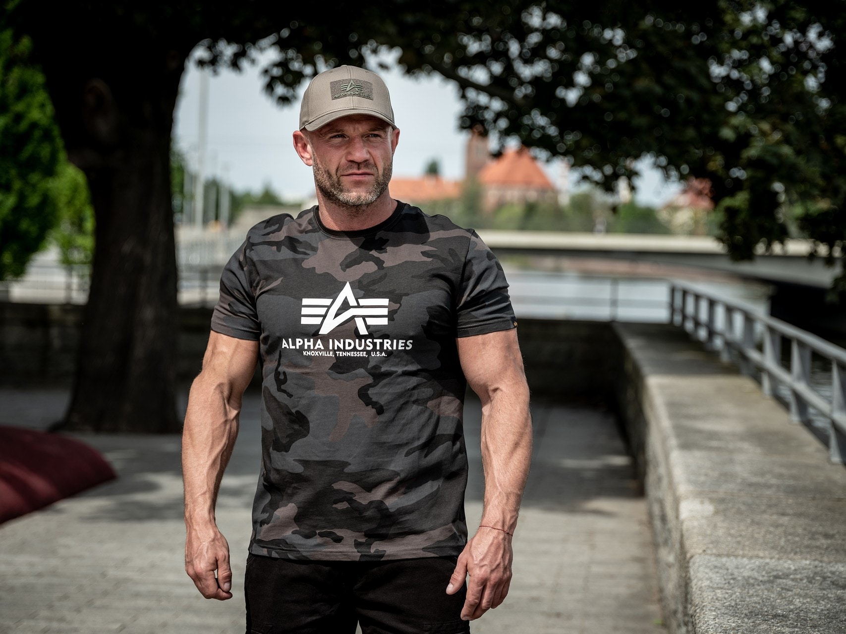Футболка T-shirt Alpha Industries Basic - Black Camo