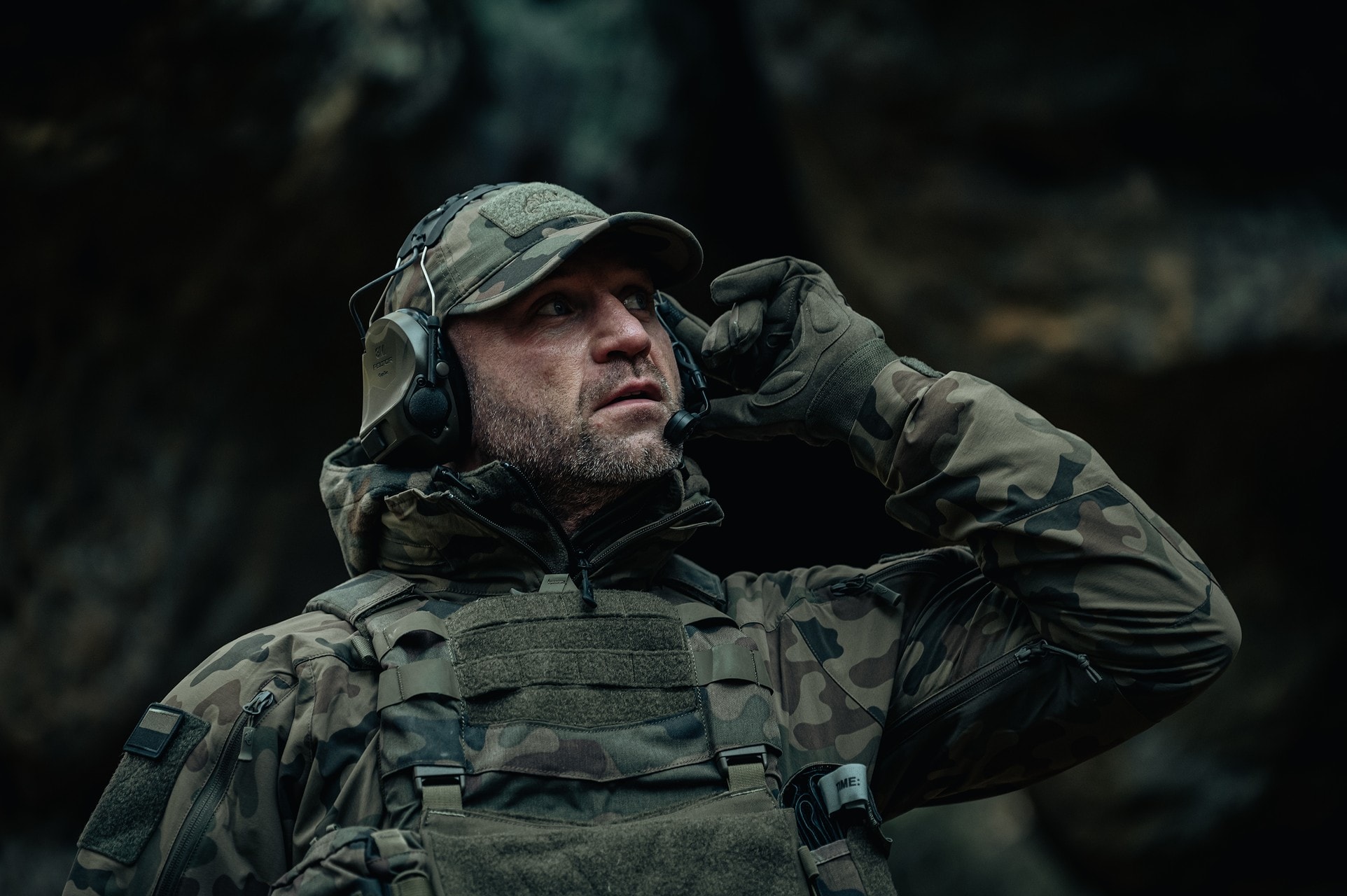 Ochronniki słuchu aktywne 3M Peltor ComTac VIII - Green