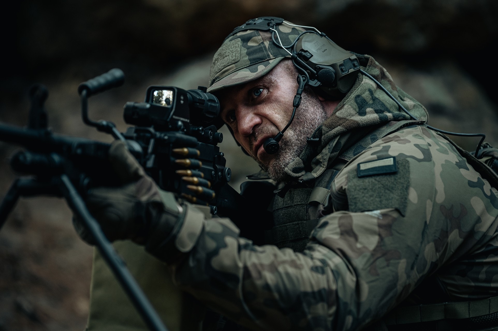 Ochronniki słuchu aktywne 3M Peltor ComTac VIII - Green