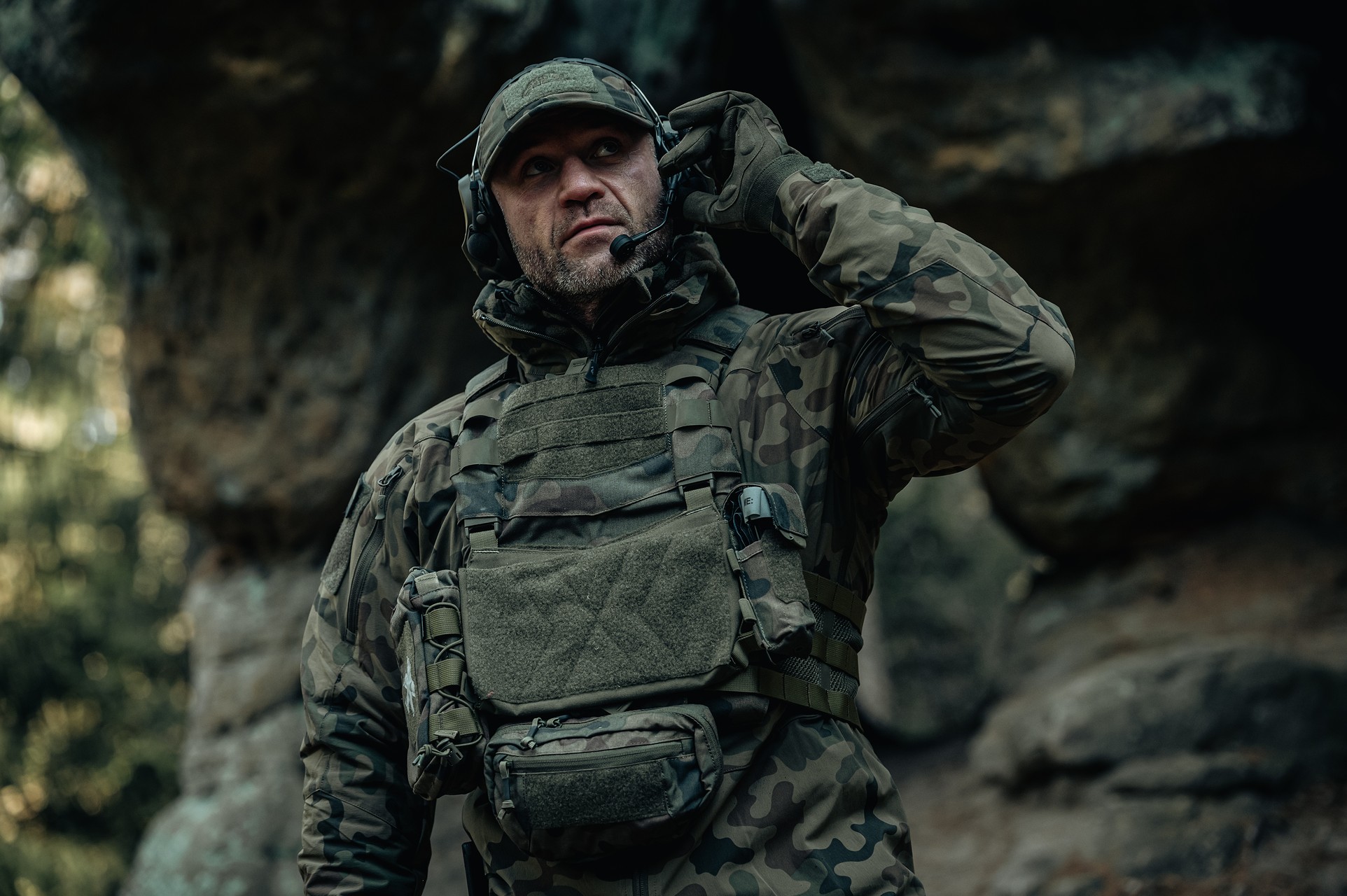 Ochronniki słuchu aktywne 3M Peltor ComTac VIII - Green