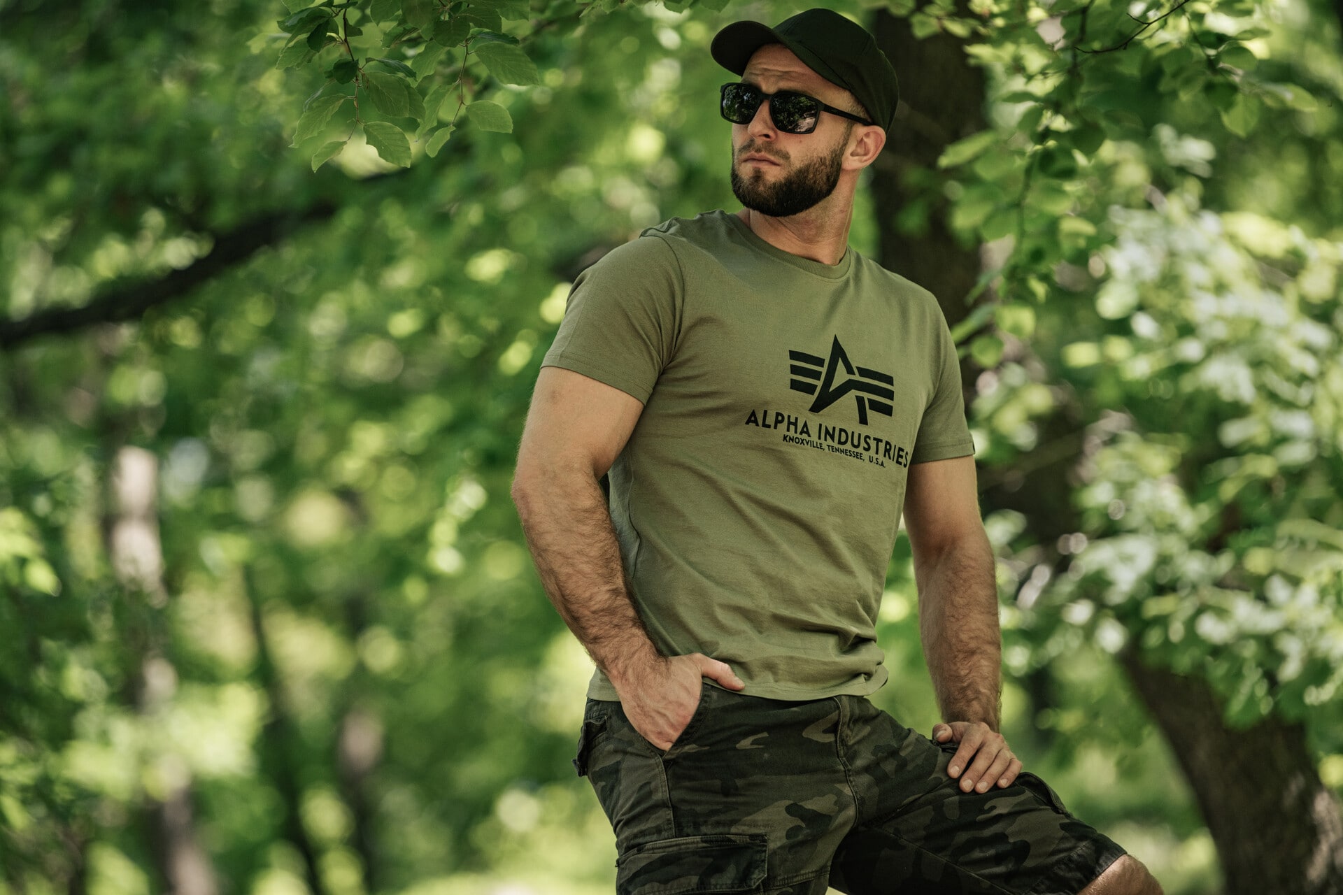 Футболка T-shirt Alpha Industries Basic - Olive/Black