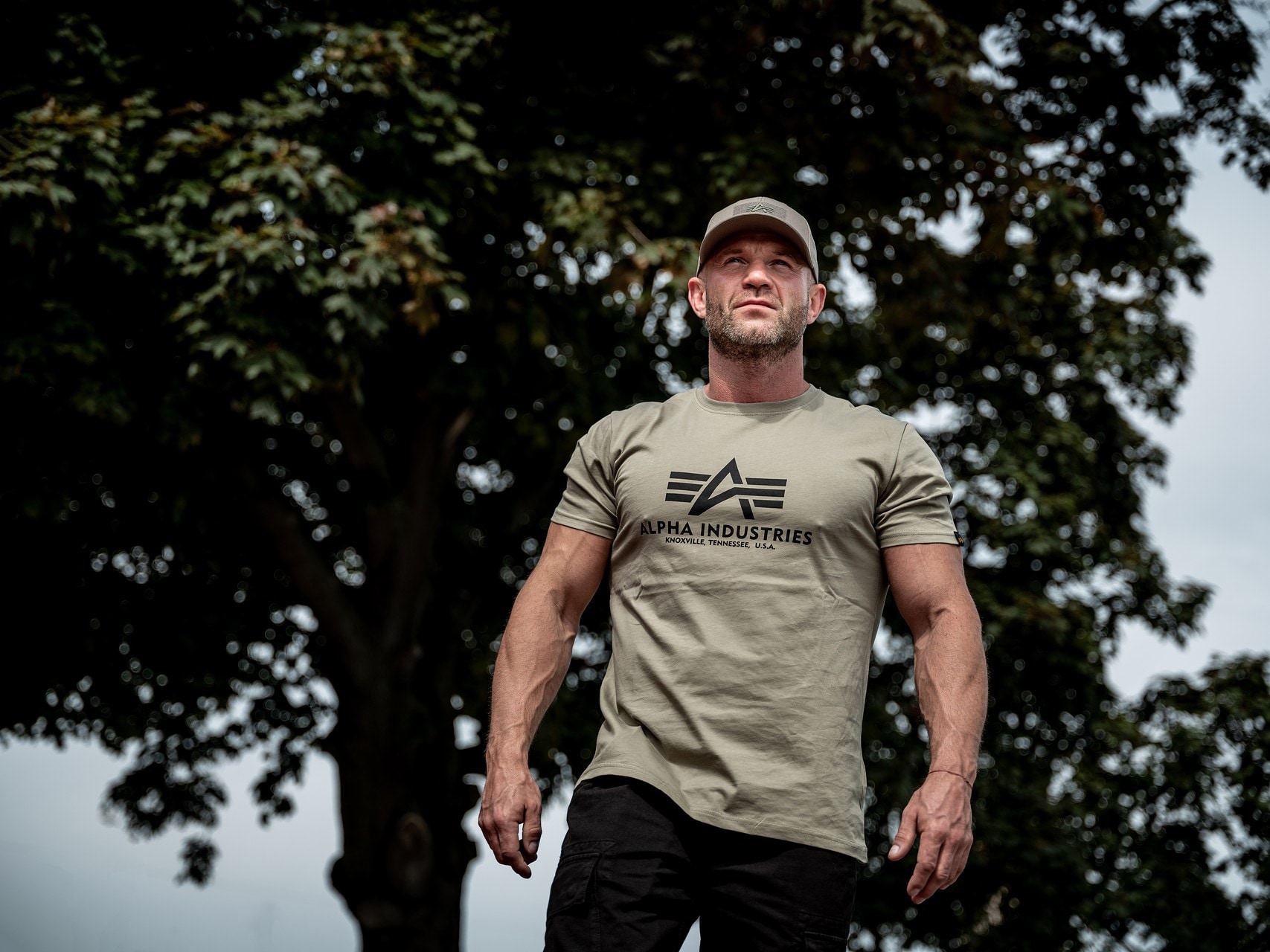 Футболка T-shirt Alpha Industries Basic - Olive/Black