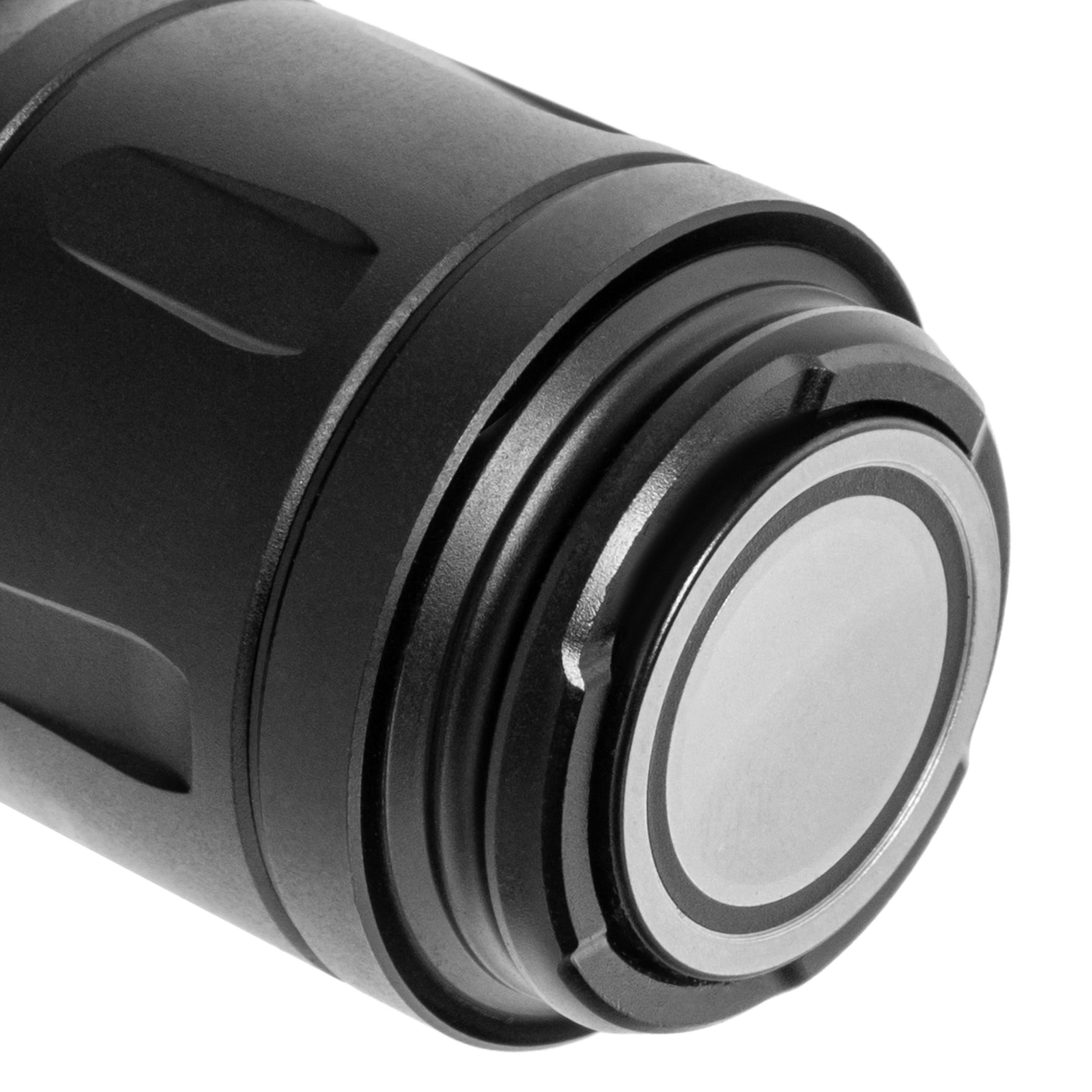 Latarka taktyczna Olight Javelot Matte Black - 1350 lumenów