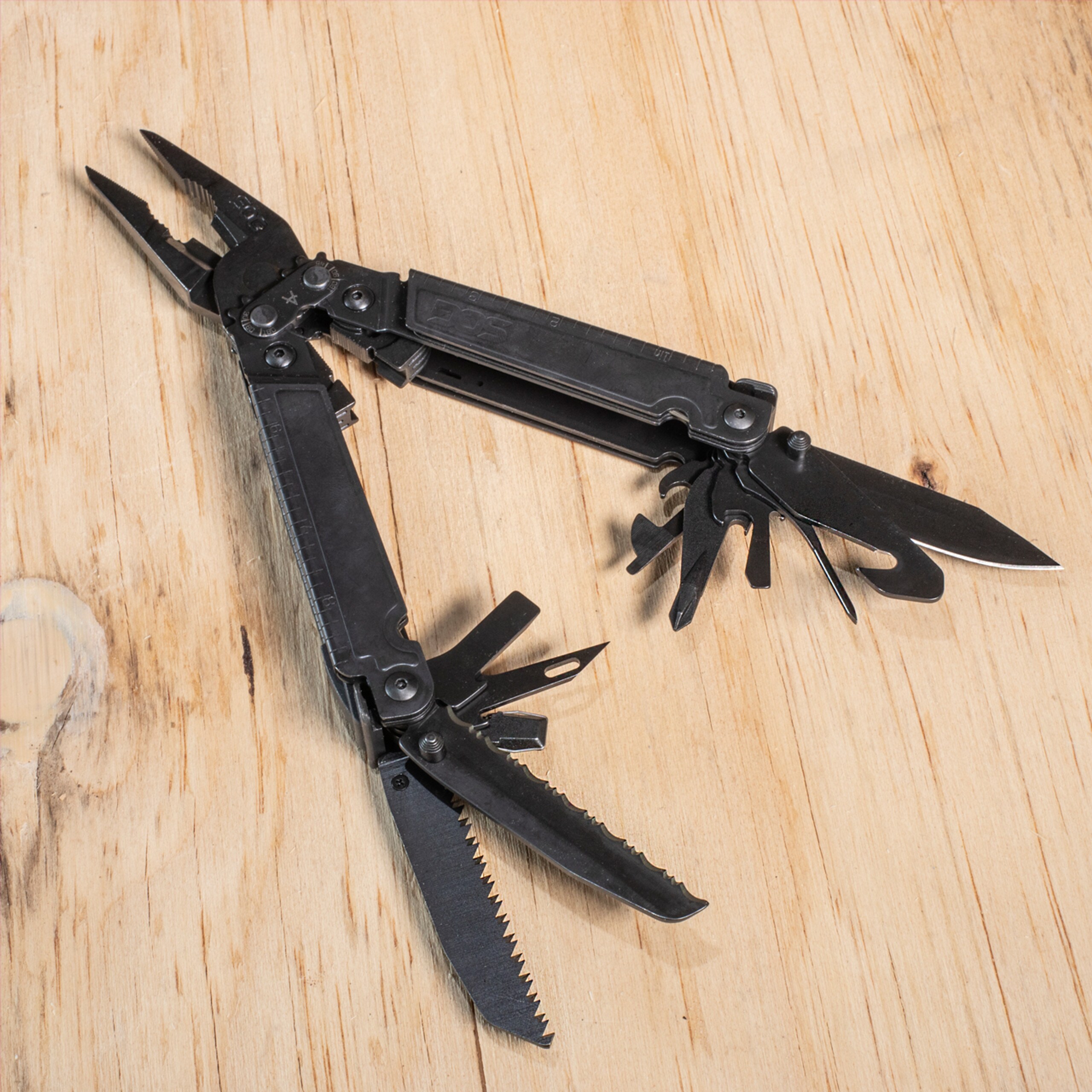 Multitool SOG PowerAccess Assist - Black