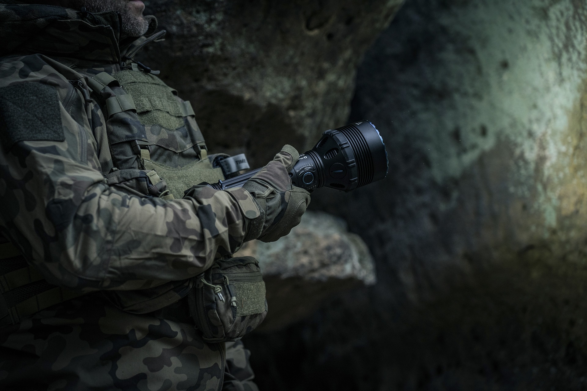 Latarka akumulatorowa Olight X9R Marauder - 25000 lumenów