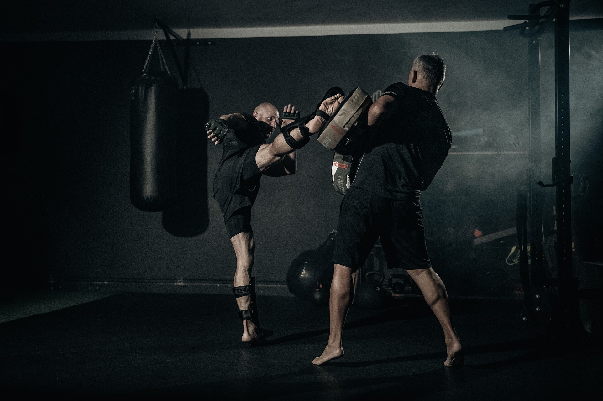 Захист гомілки і стопи Fighter Thai Ergo - Black